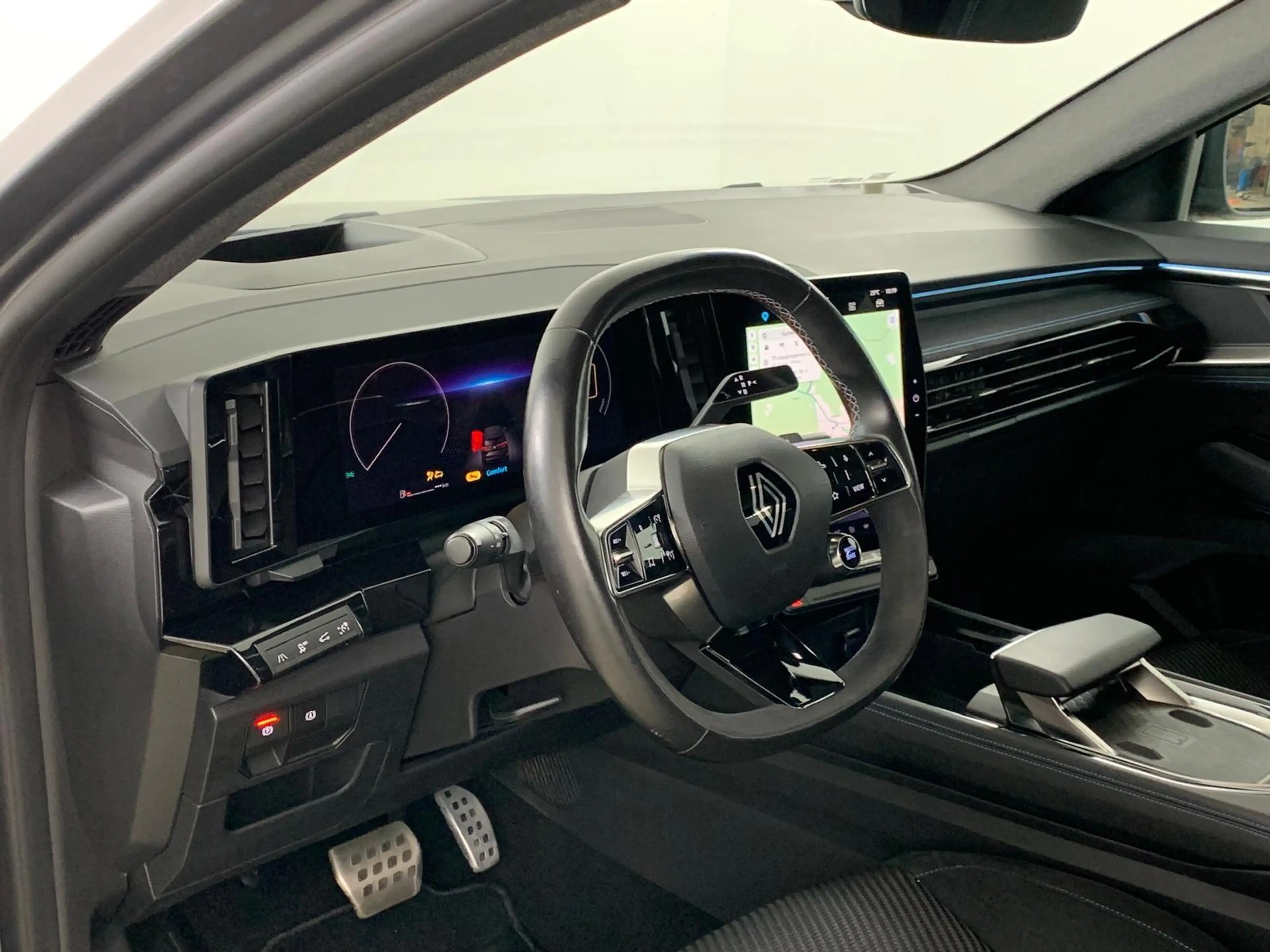 Renault Espace VI Esprit Alpine E-Tech Hybri Head-u Pano — photo 7