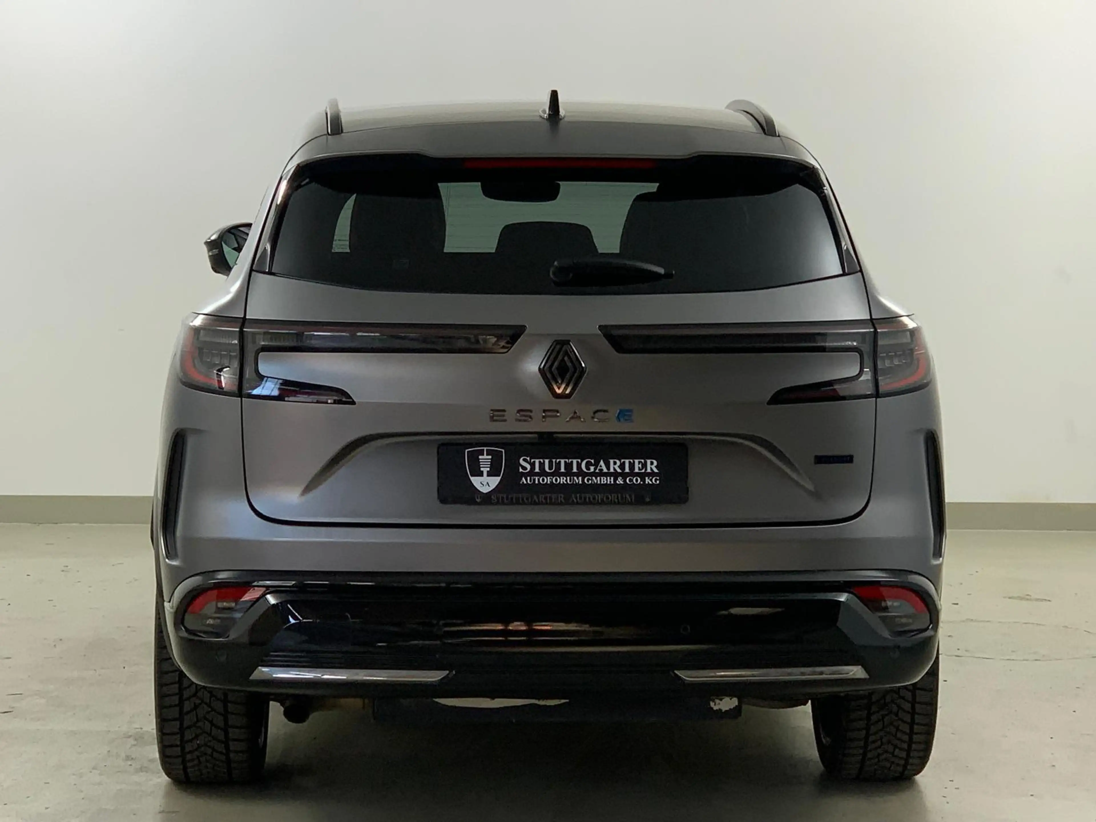 Renault Espace VI Esprit Alpine E-Tech Hybri Head-u Pano — photo 5