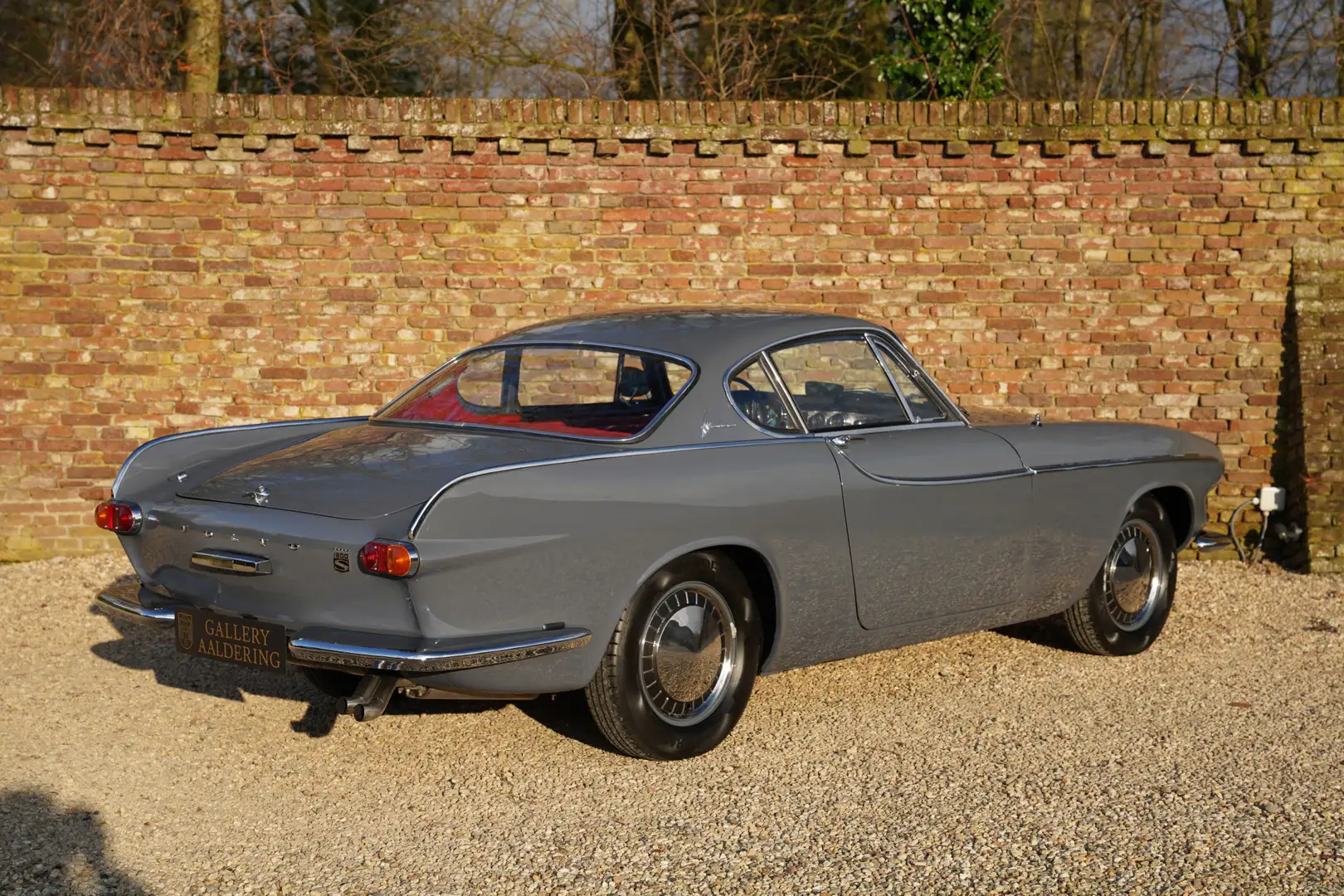 Volvo P1800 Coupé Restored condition, First series P1800 ‘Cow Grey - 2