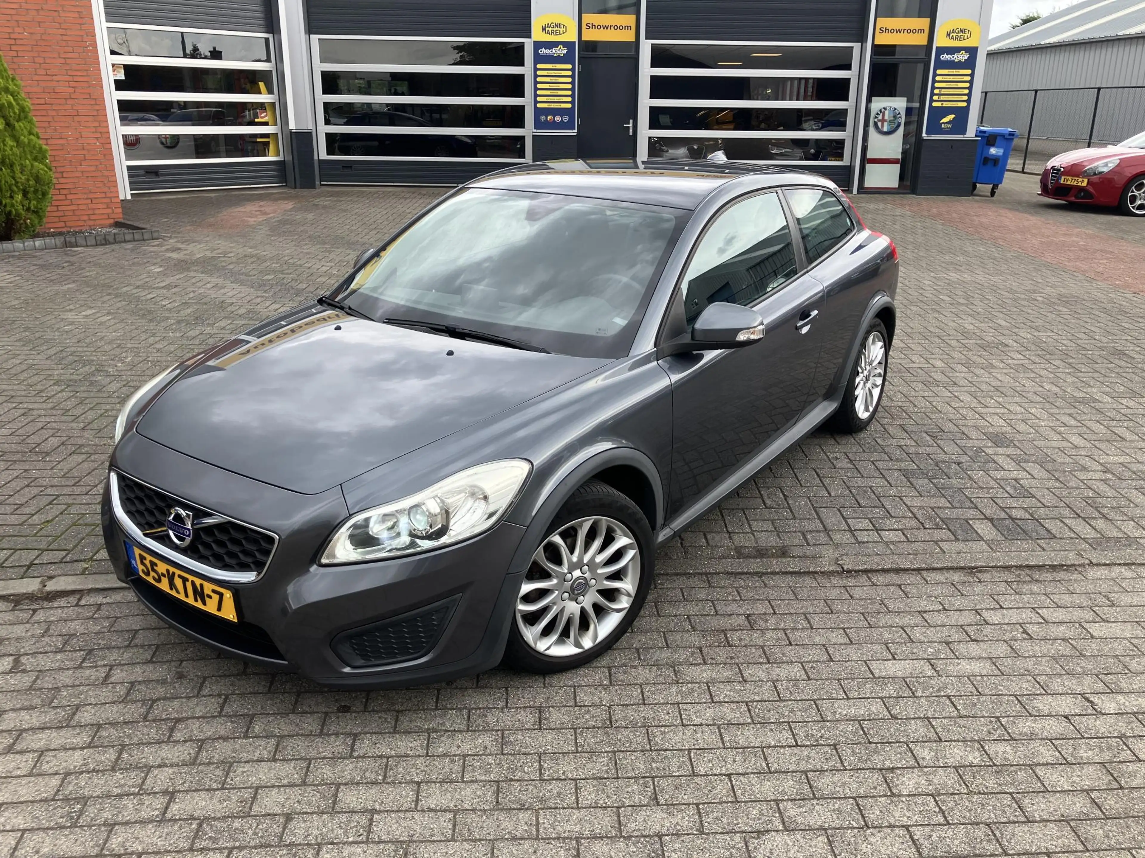 Volvo C30 1.6 Kinetic — photo 3