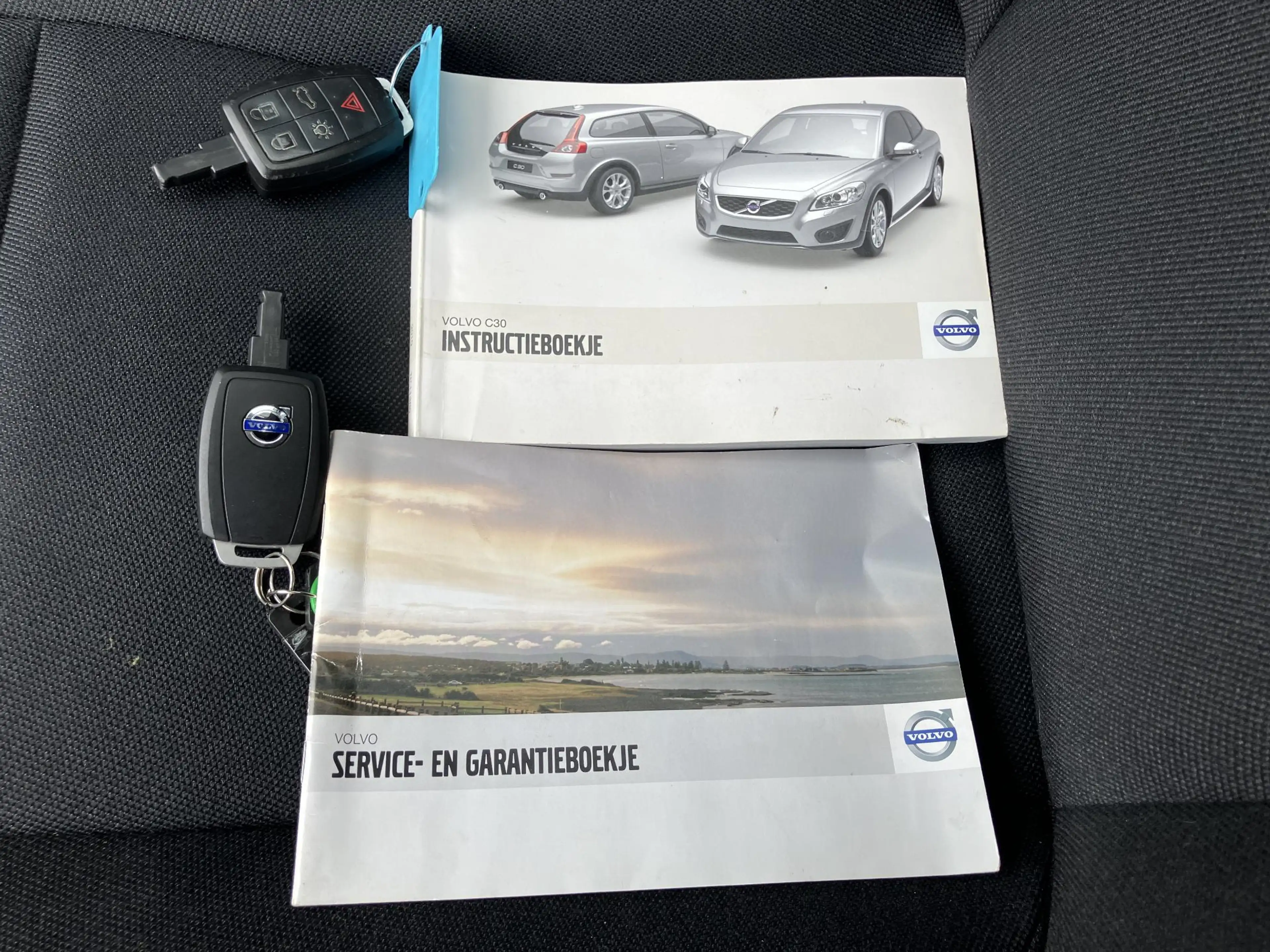 Volvo C30 1.6 Kinetic — photo 26