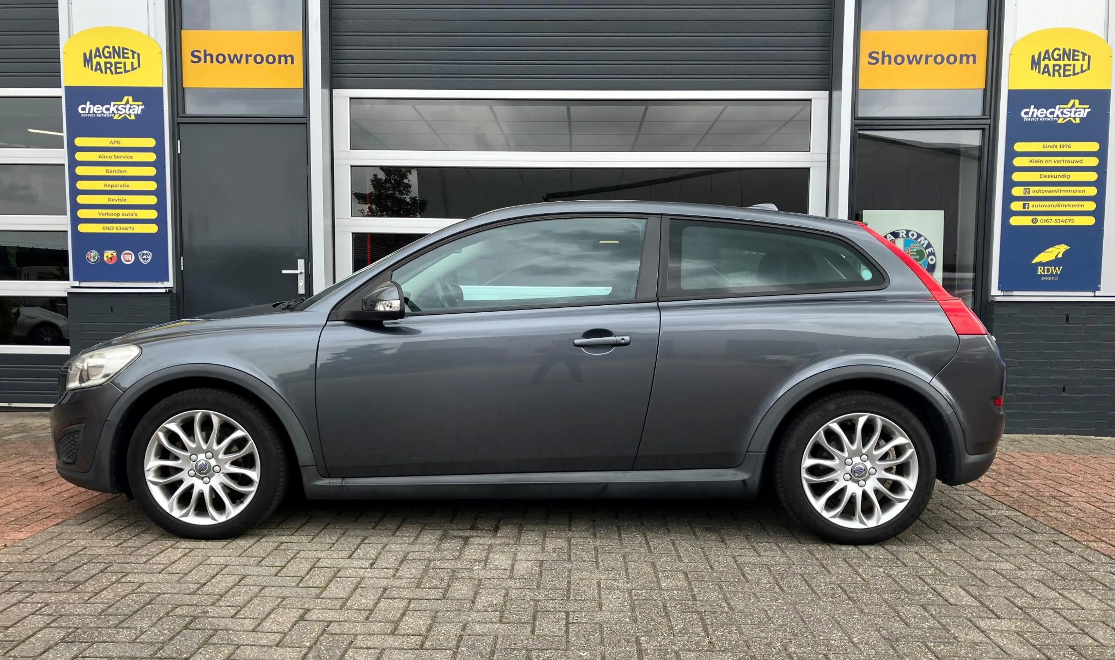 Volvo C30 1.6 Kinetic — photo 14