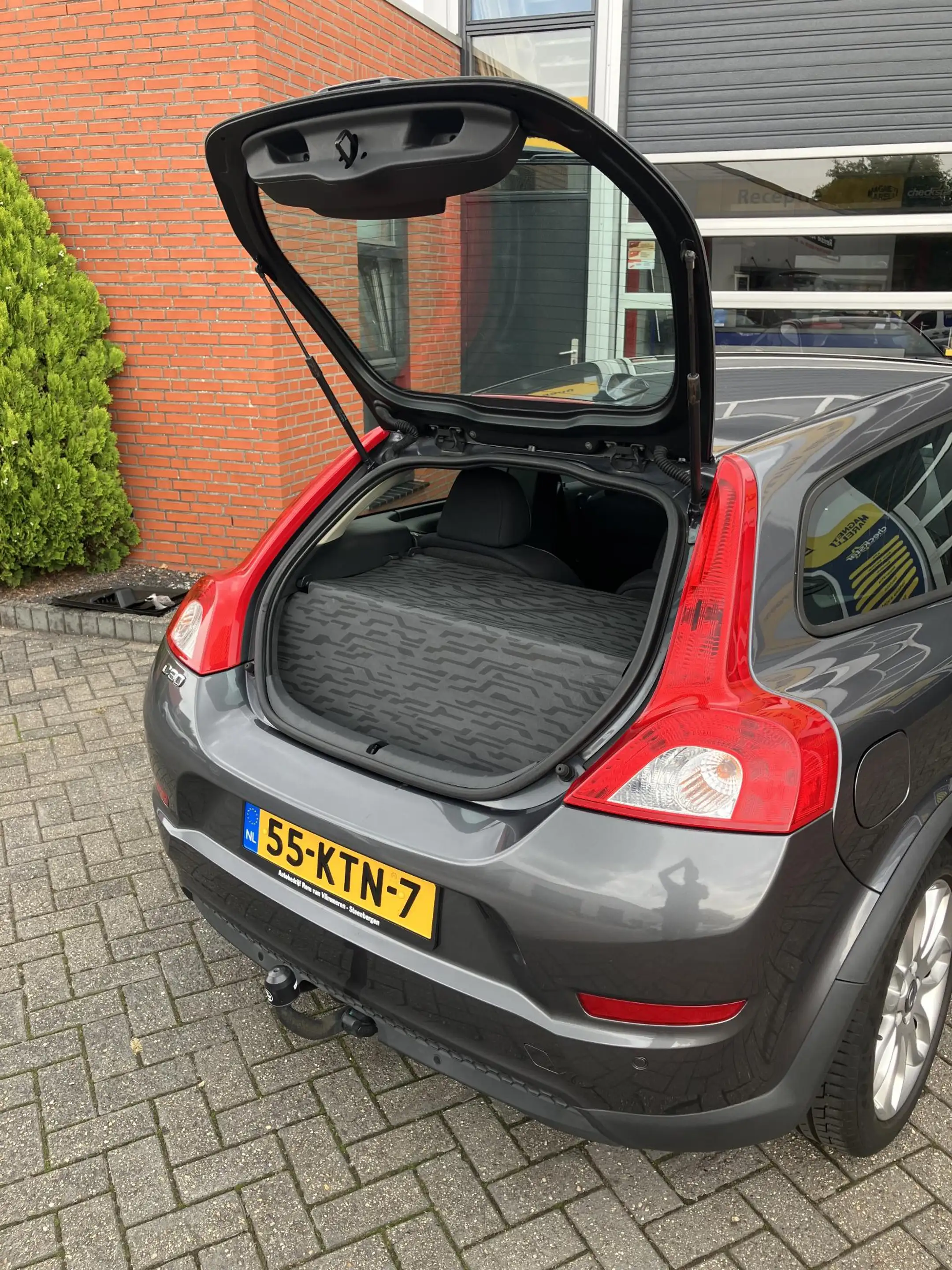 Volvo C30 1.6 Kinetic — photo 10