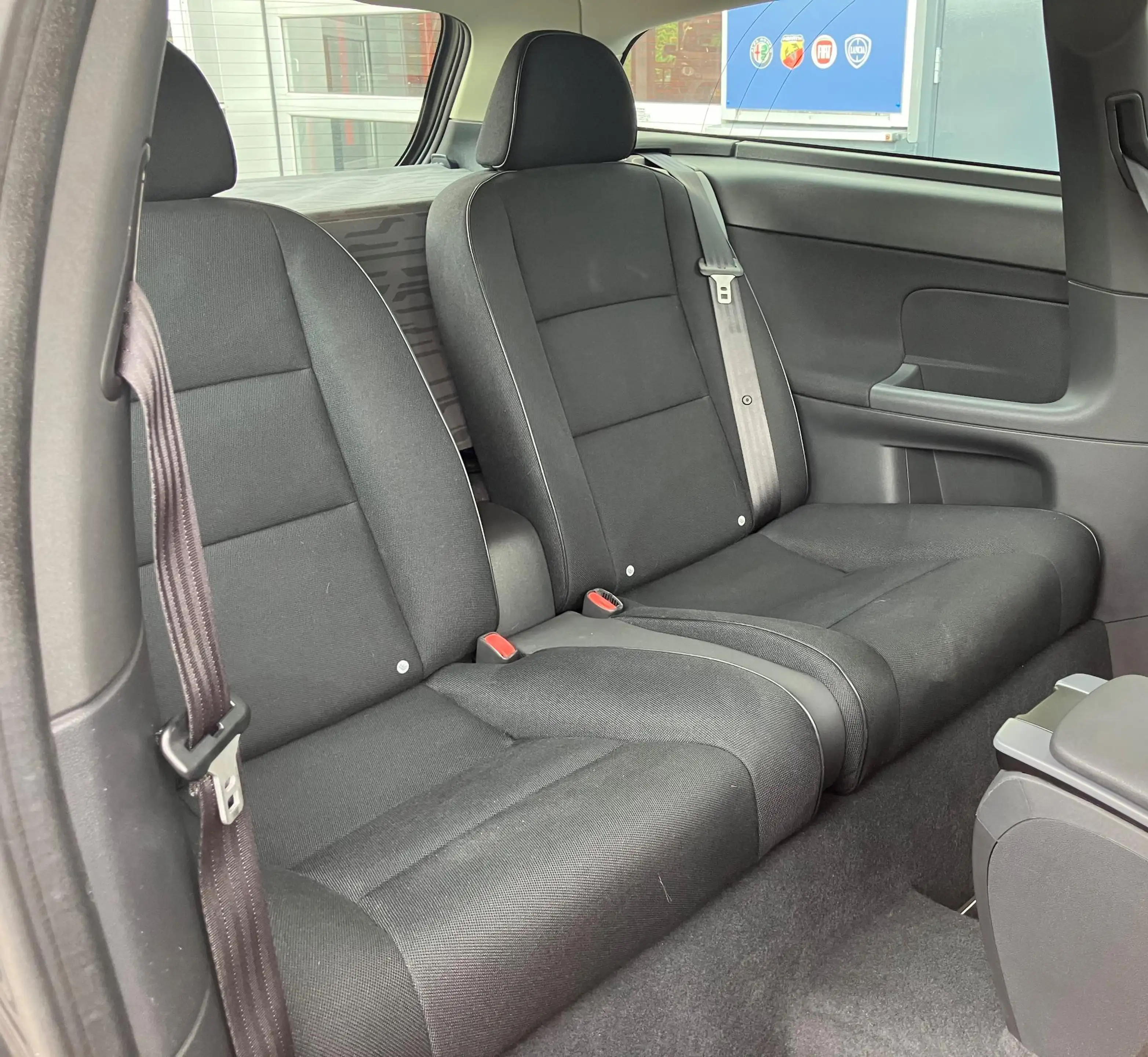 Volvo C30 1.6 Kinetic — photo 21