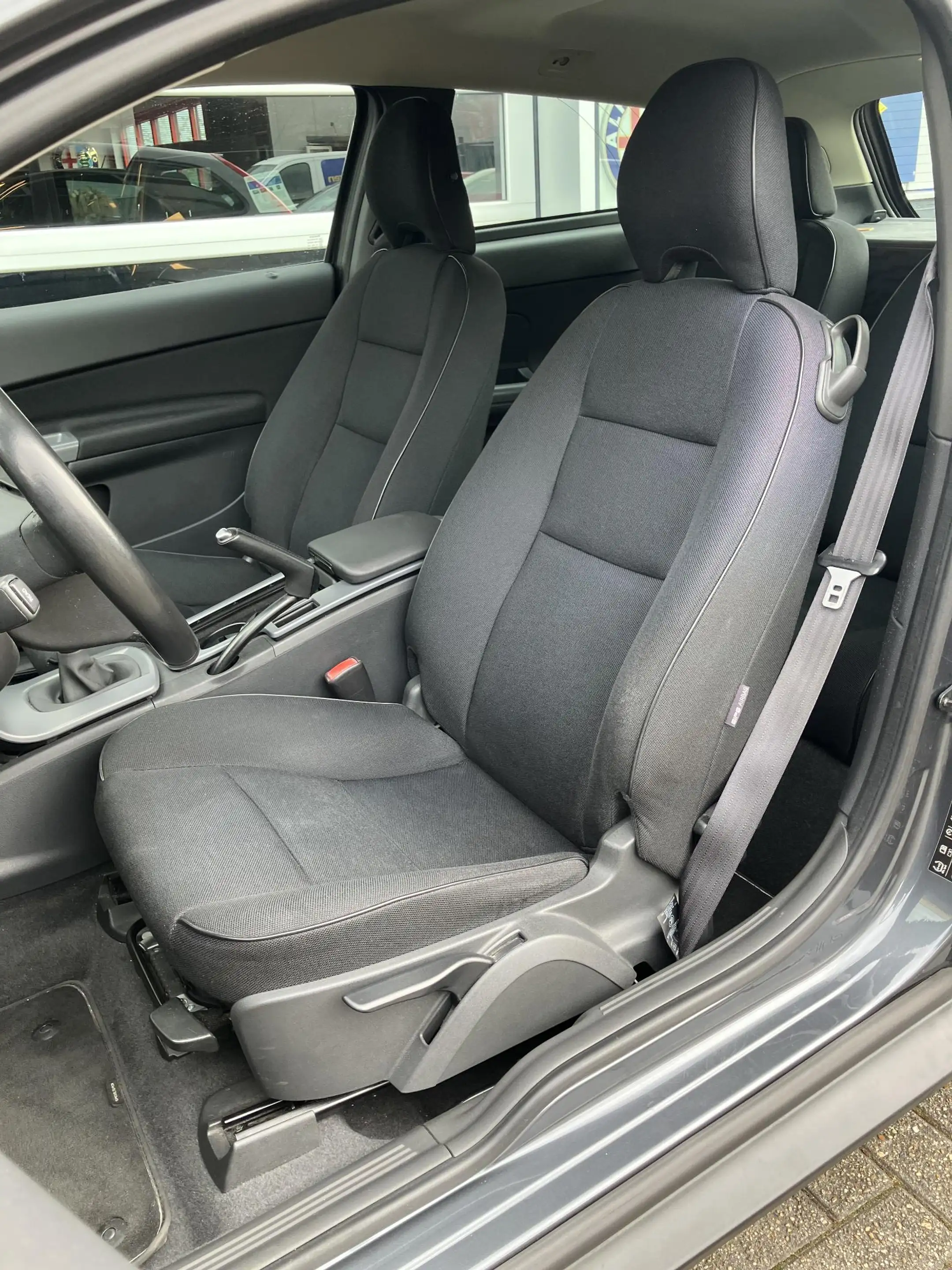 Volvo C30 1.6 Kinetic — photo 19