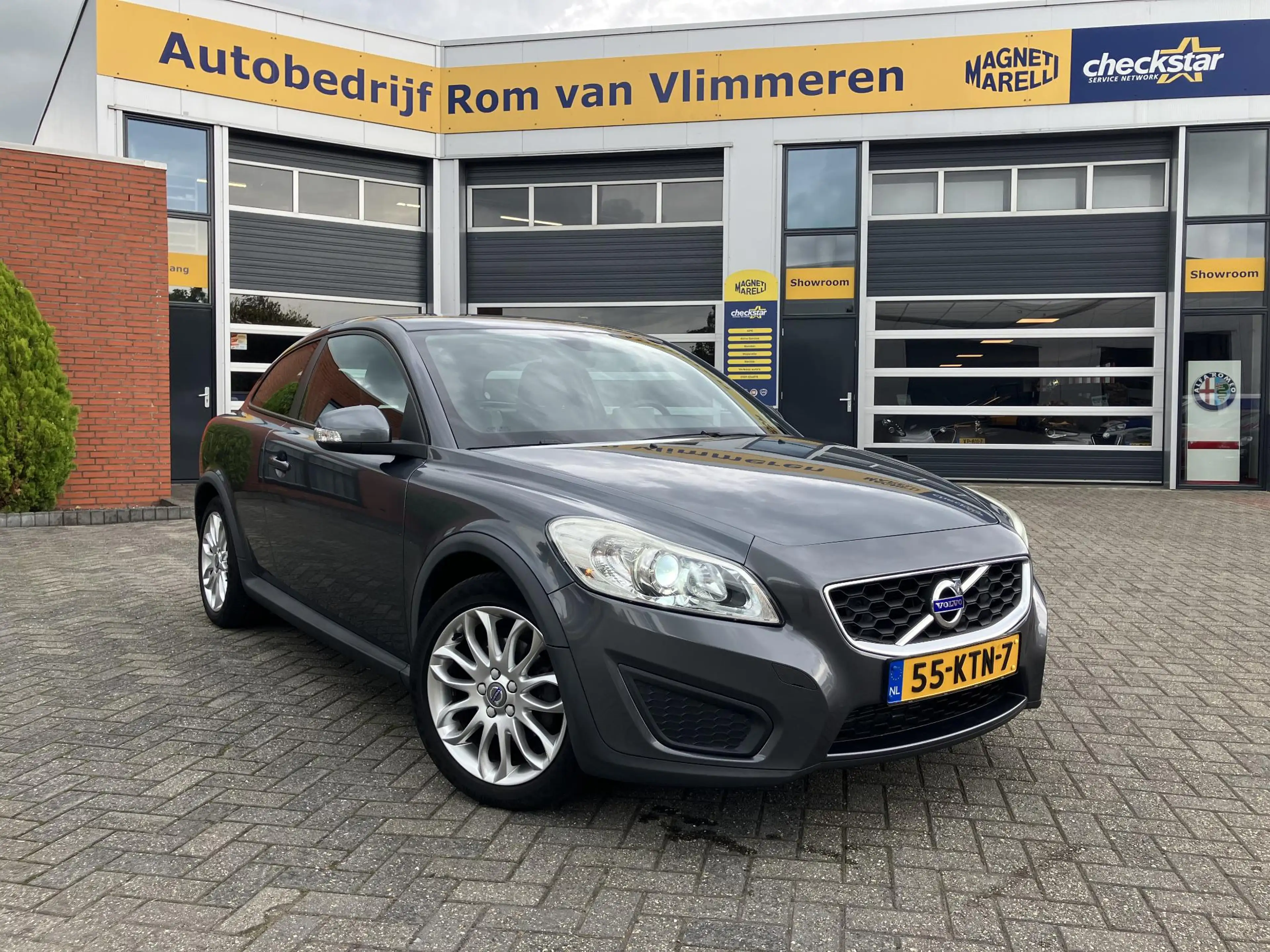 Volvo C30 1.6 Kinetic — photo 6