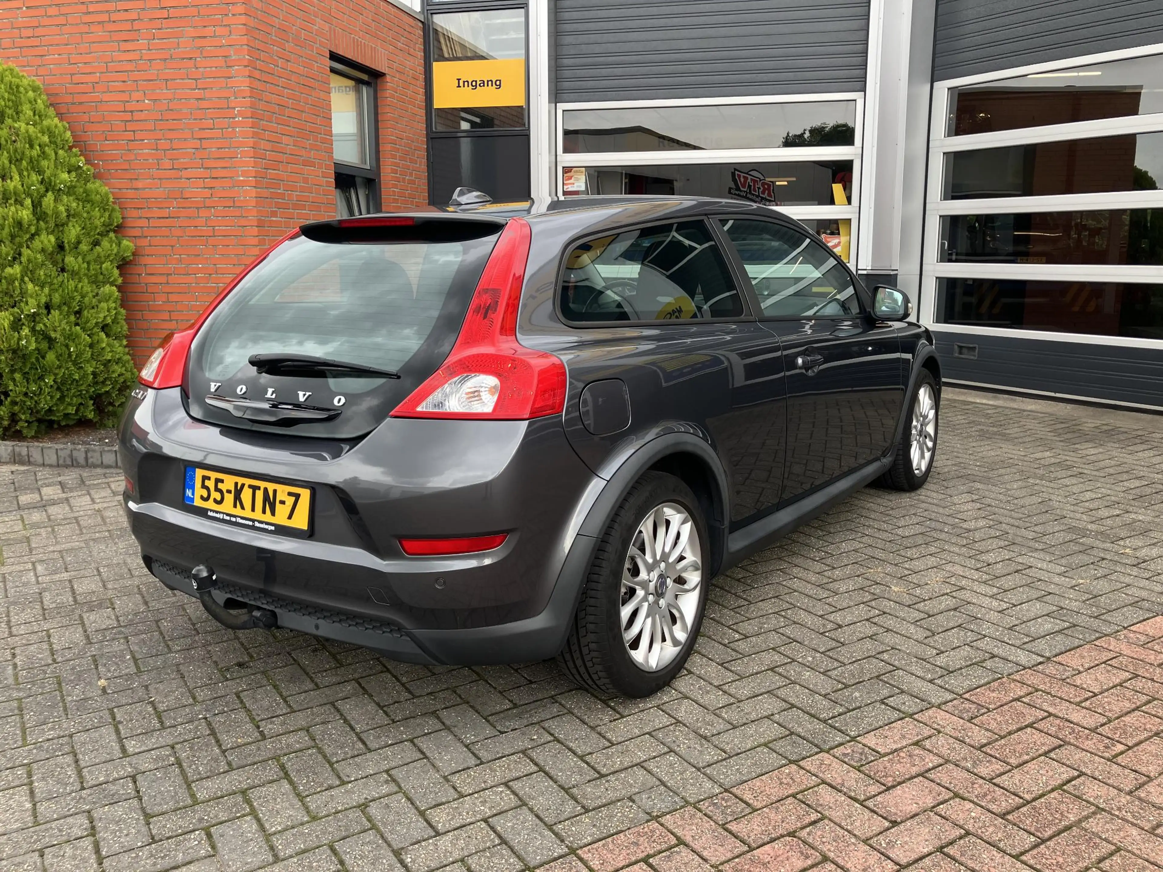 Volvo C30 1.6 Kinetic — photo 9