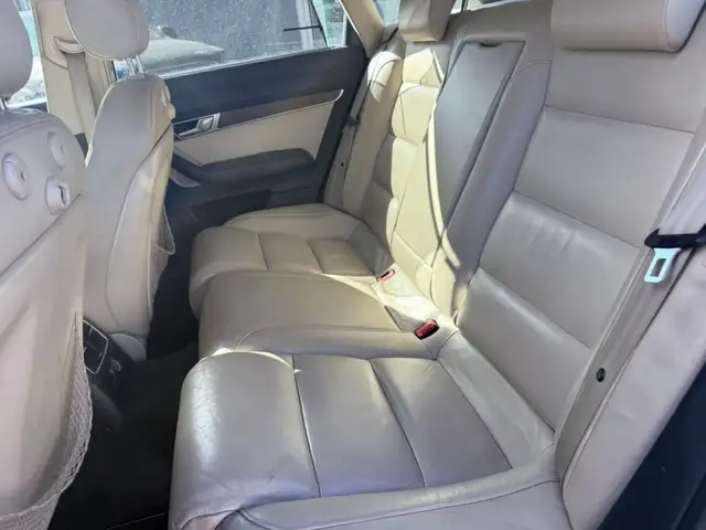 Audi A6 view 11