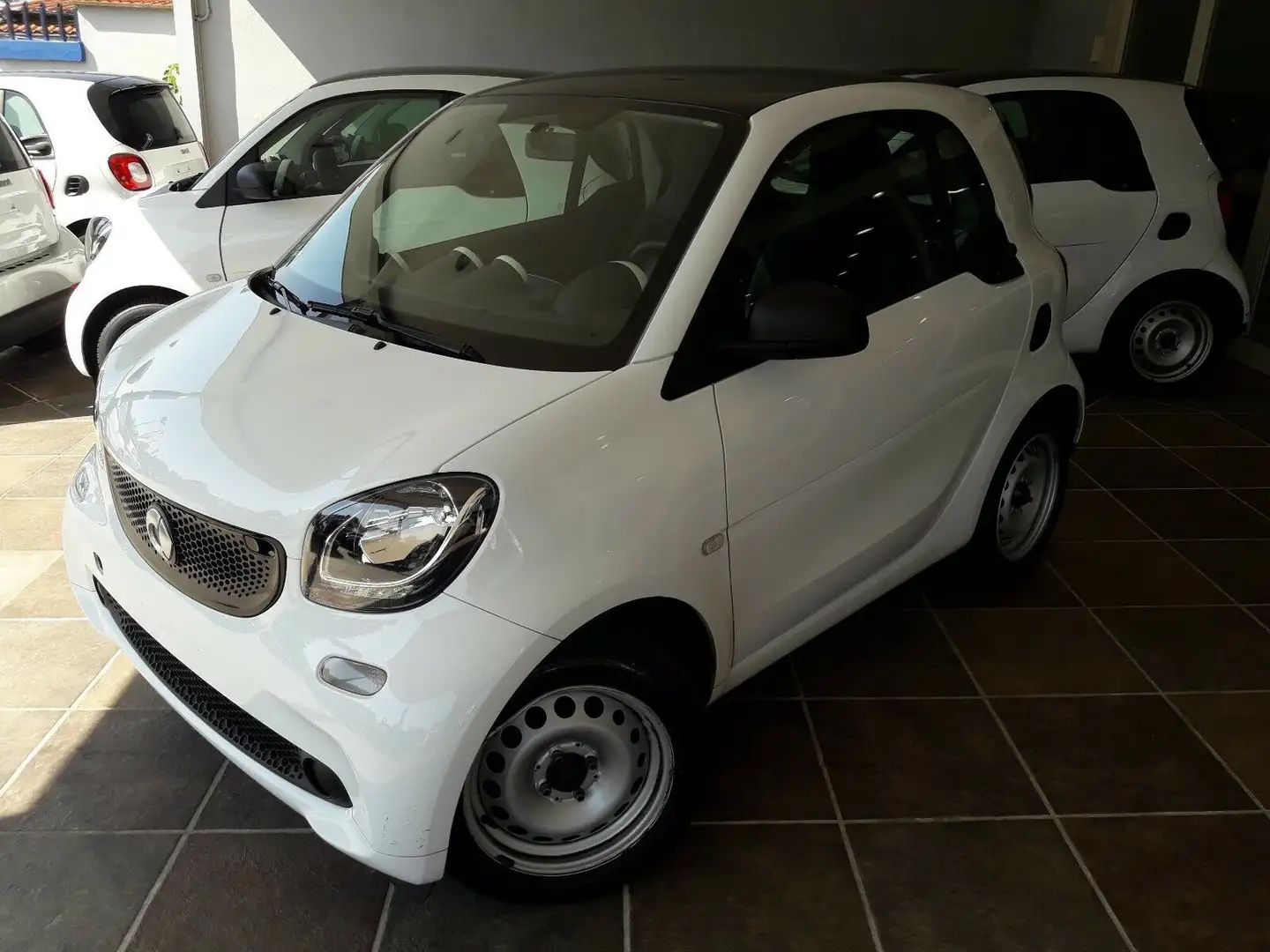 smart forTwo fortwo coupe Navi Pano Voll Weiß - 1