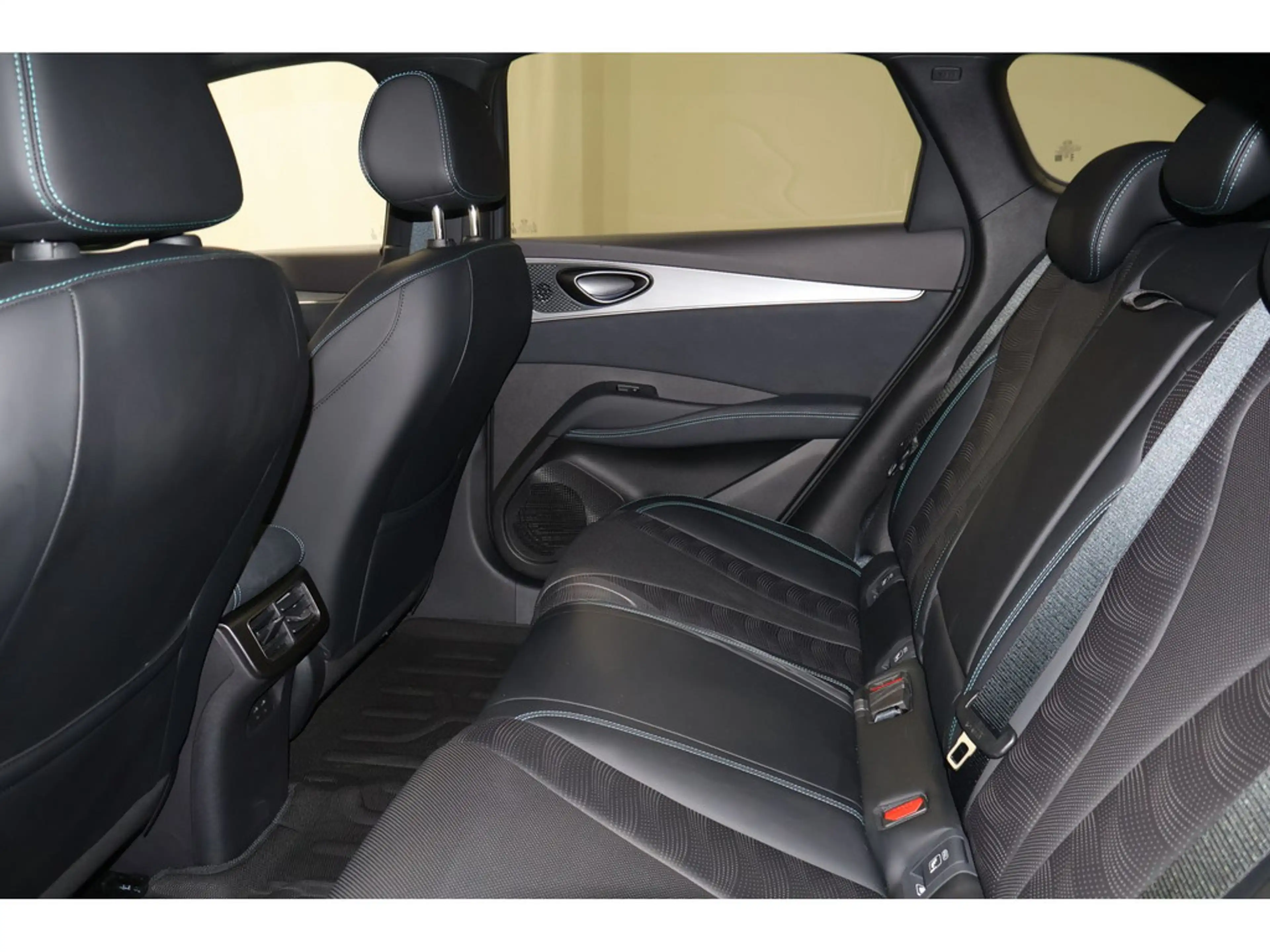 BYD Seal 6 DM-i Touring Comfort Rückfahrkamera/LE — photo 14