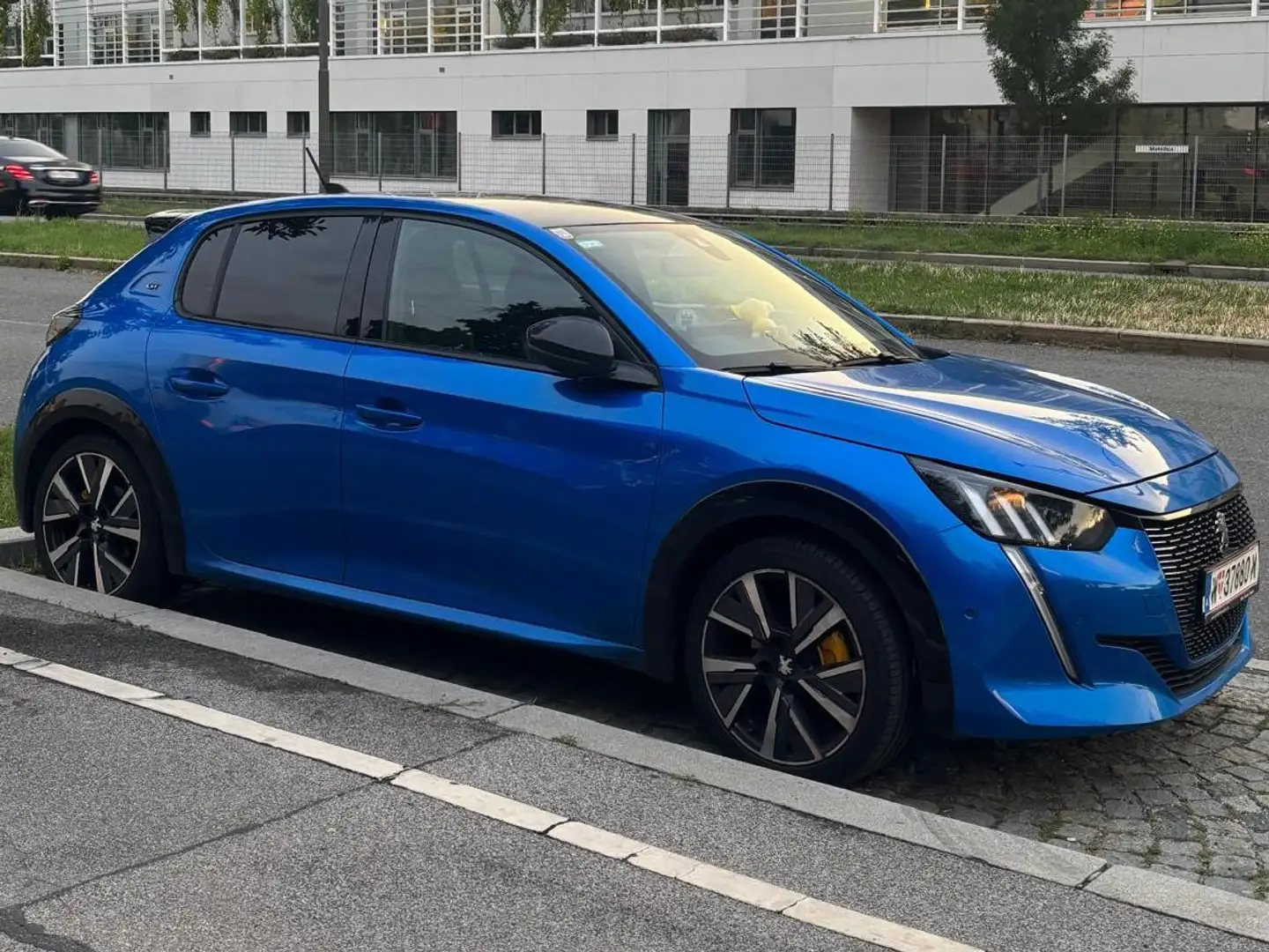 Peugeot 208 208 GT Pack PureTech 130 S Blau - 2