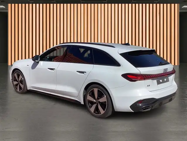 Audi A5 view 4