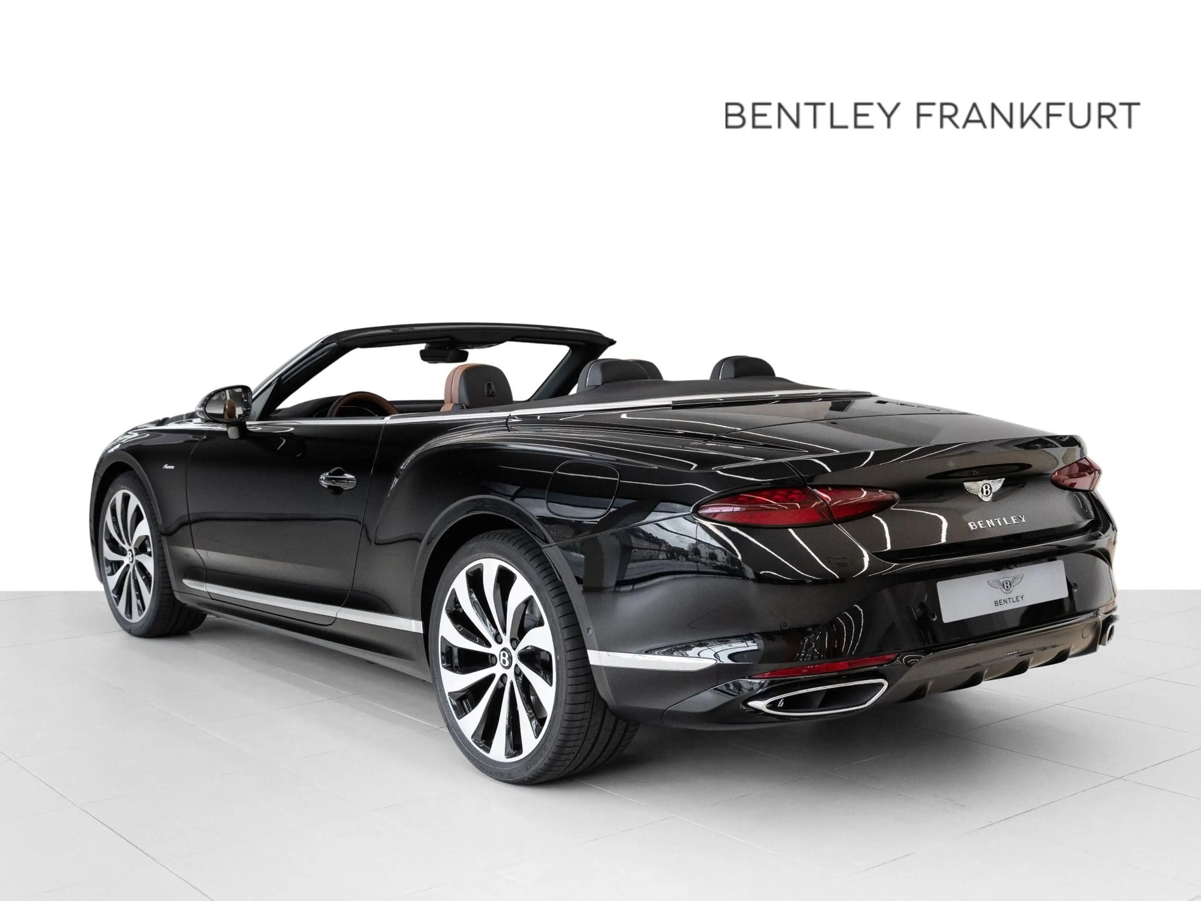Bentley Continental GTC Azure (MY26) Hybrid — photo 6