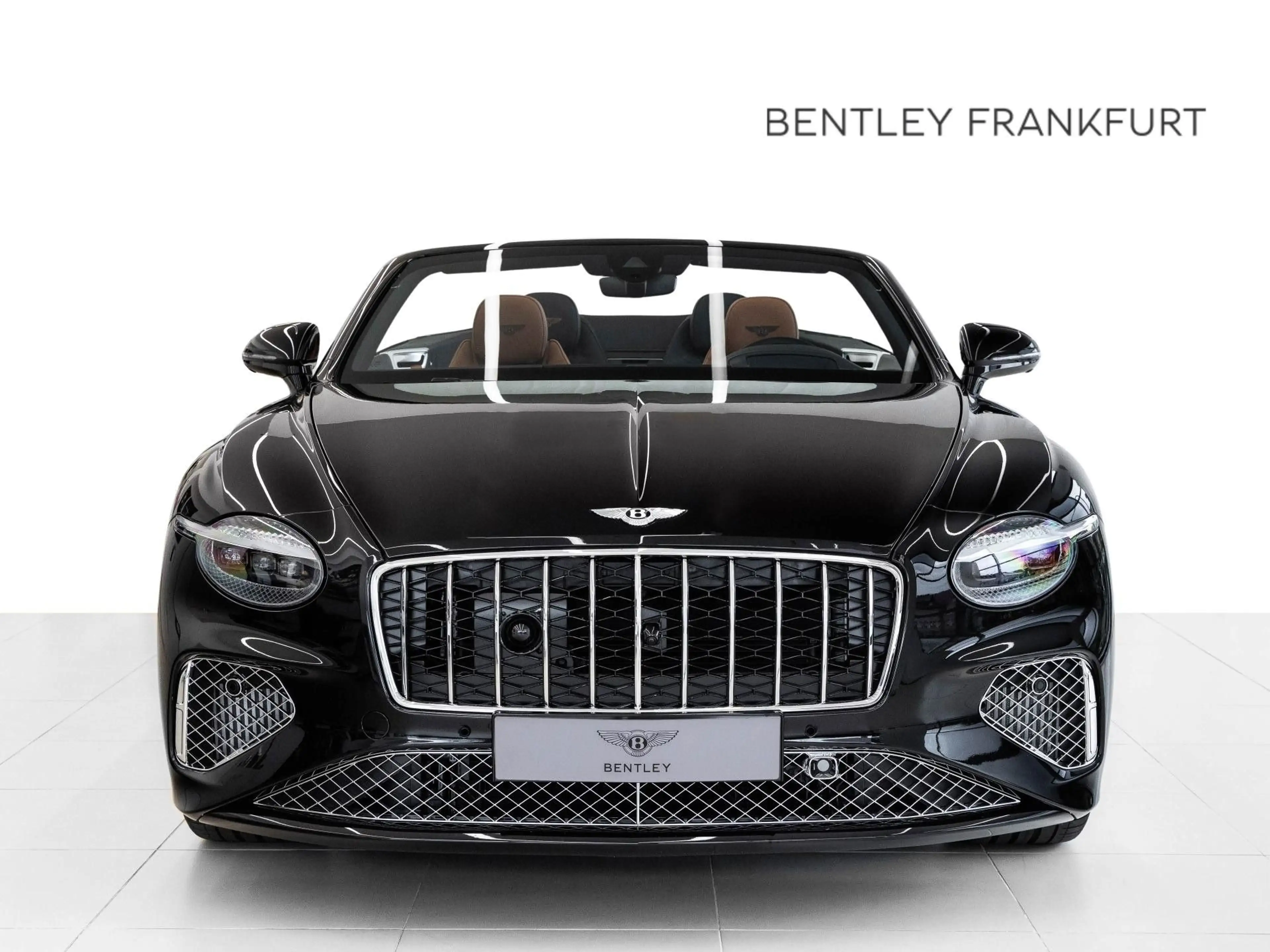 Bentley Continental GTC Azure (MY26) Hybrid — photo 3