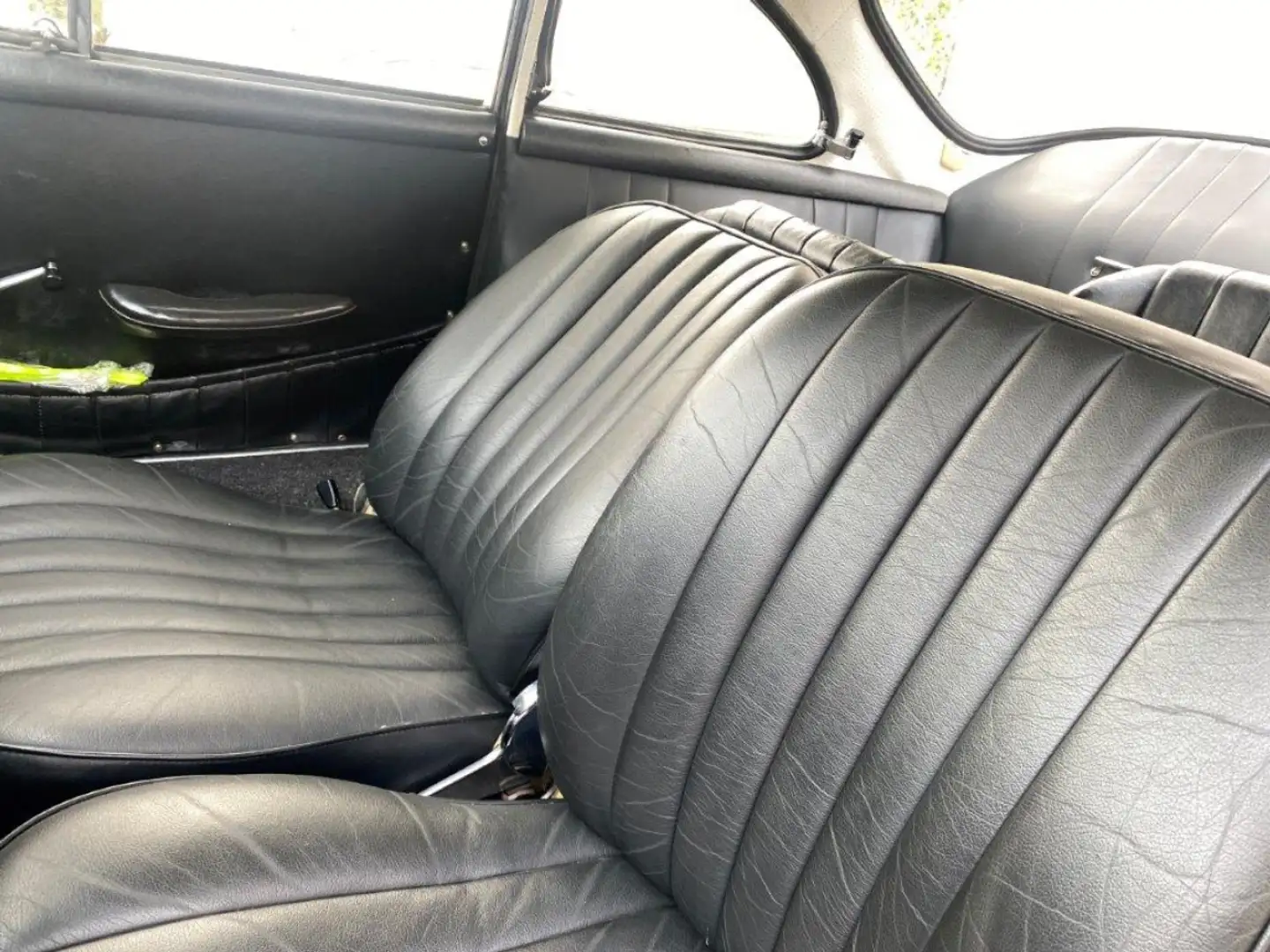 Porsche 356 SC 95 - 1