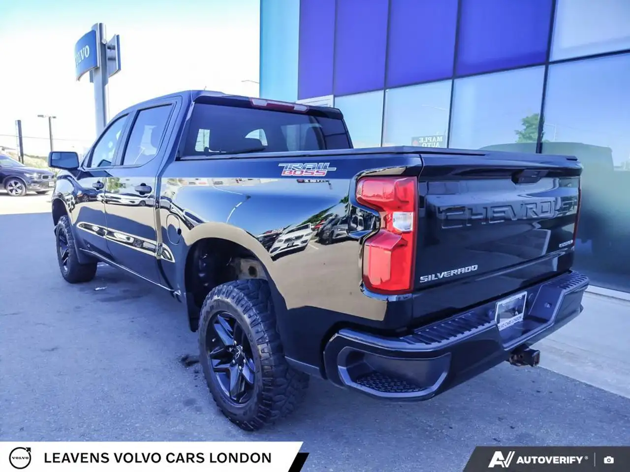 Chevrolet Silverado 1500 photo Chevrolet Silverado 1500