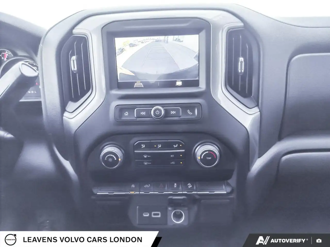 Chevrolet Silverado 1500 photo Chevrolet Silverado 1500