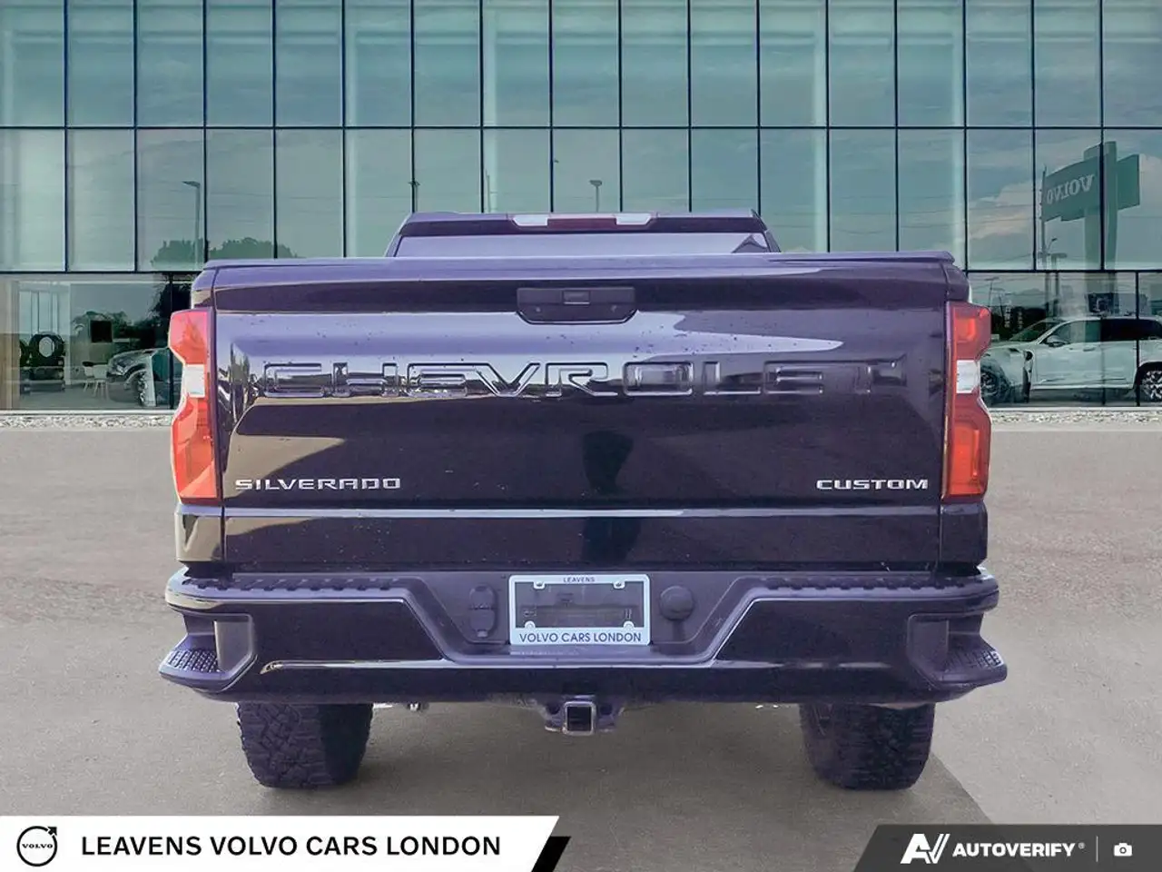 Chevrolet Silverado 1500 photo Chevrolet Silverado 1500
