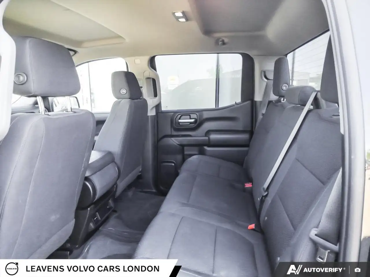 Chevrolet Silverado 1500 photo Chevrolet Silverado 1500