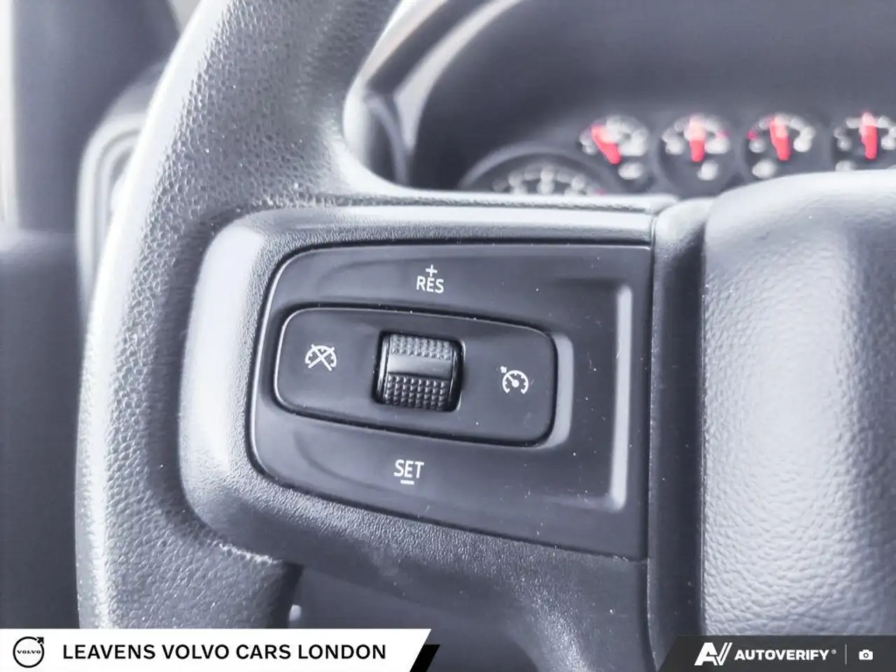Chevrolet Silverado 1500 photo Chevrolet Silverado 1500