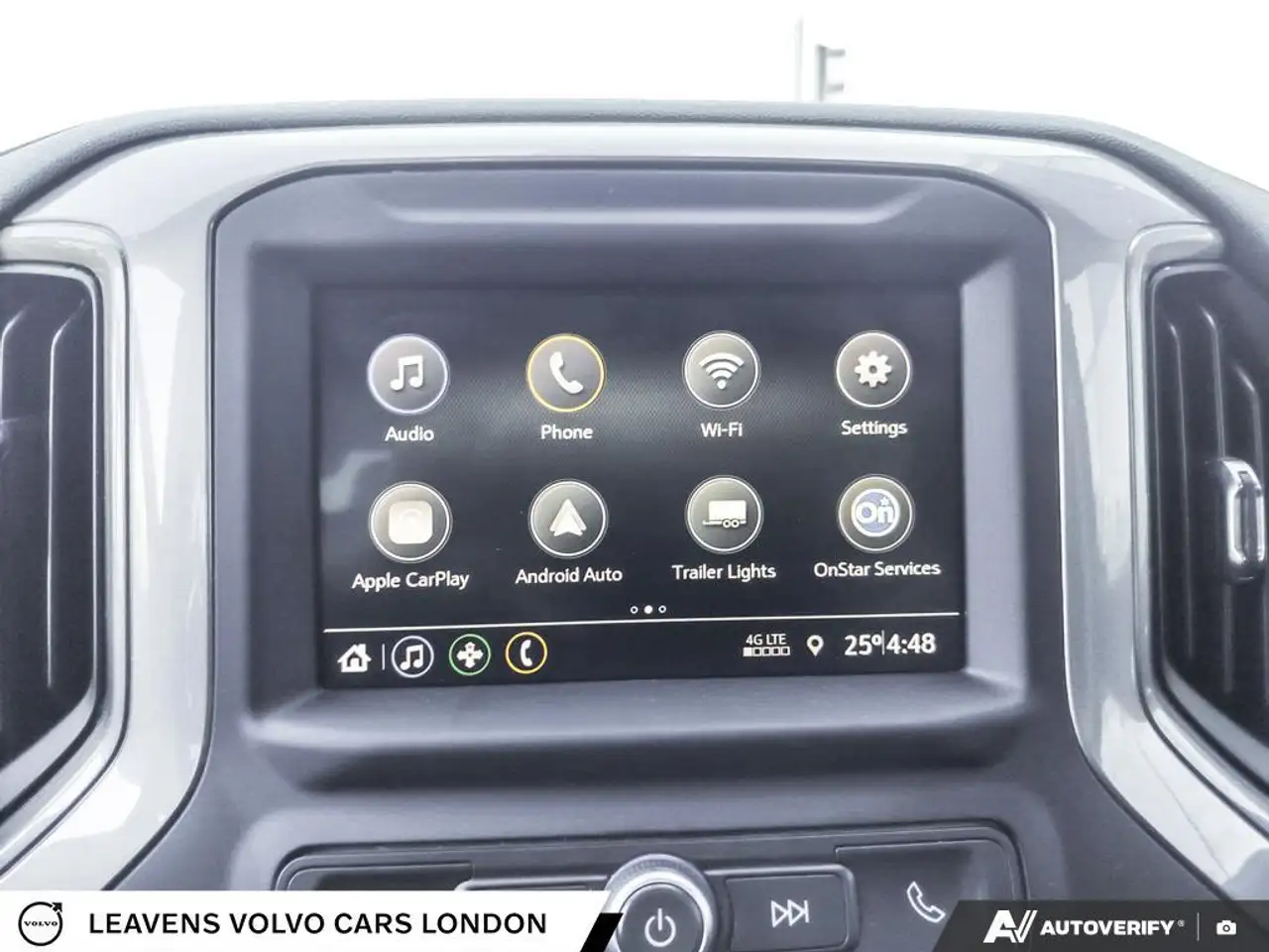 Chevrolet Silverado 1500 photo Chevrolet Silverado 1500