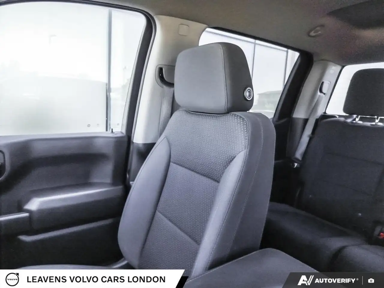 Chevrolet Silverado 1500 photo Chevrolet Silverado 1500