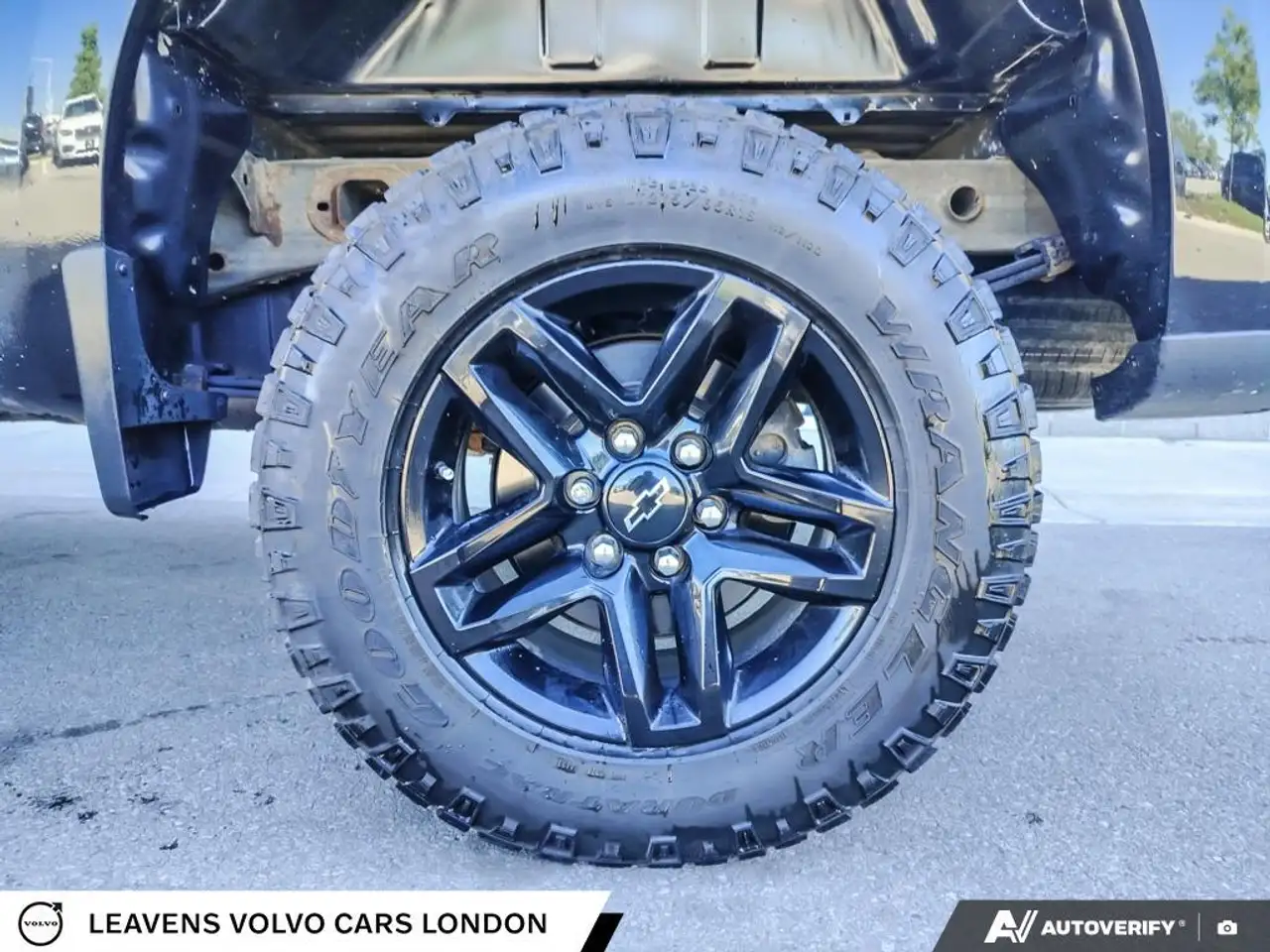 Chevrolet Silverado 1500 photo Chevrolet Silverado 1500