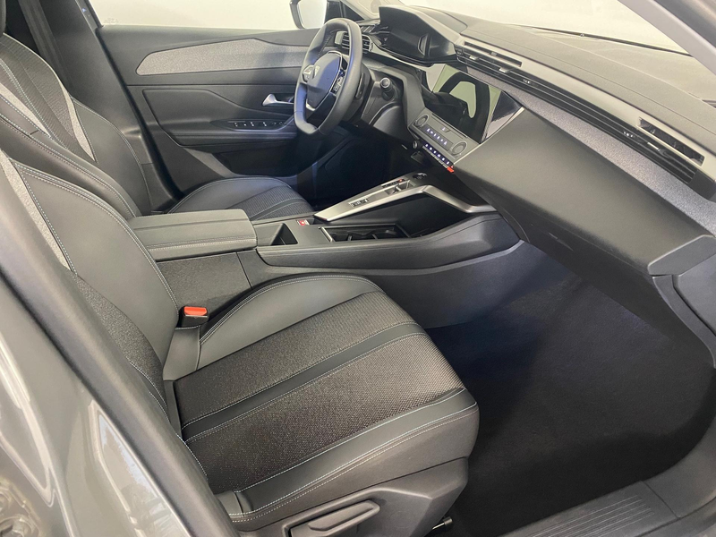 Peugeot 408 1.2 Hybrid 136 Allure LED*RFK 100 kW (136 PS), ... — photo 8