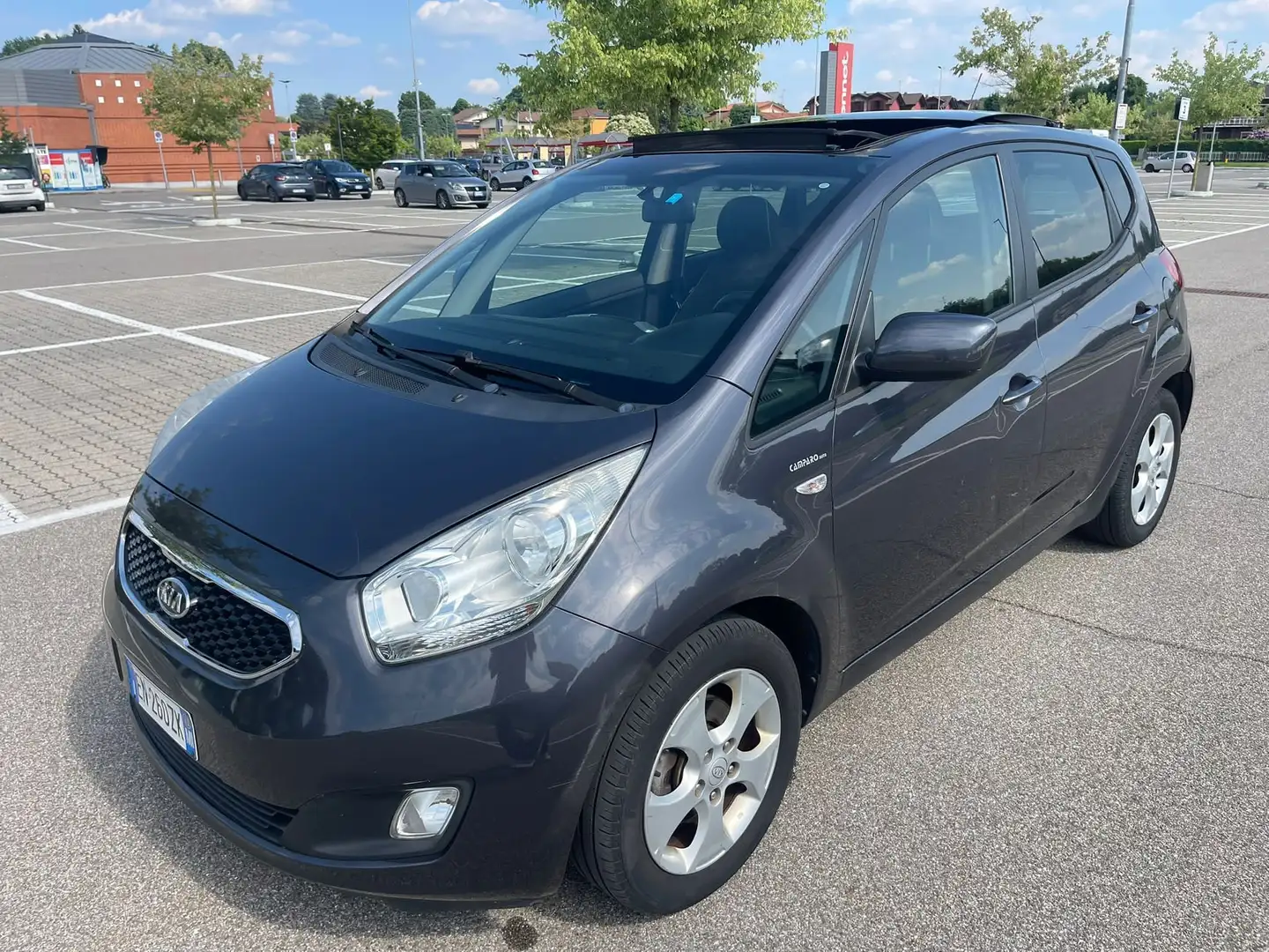 Kia Venga Venga 1.4 crdi Fullsky 90cv Blauw - 2
