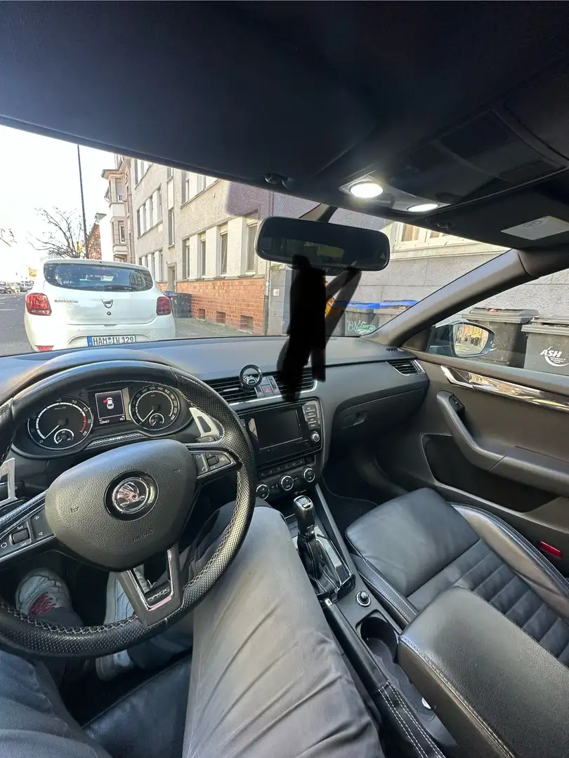 Skoda Octavia 2.0 TSI DSG RS Grau - 2
