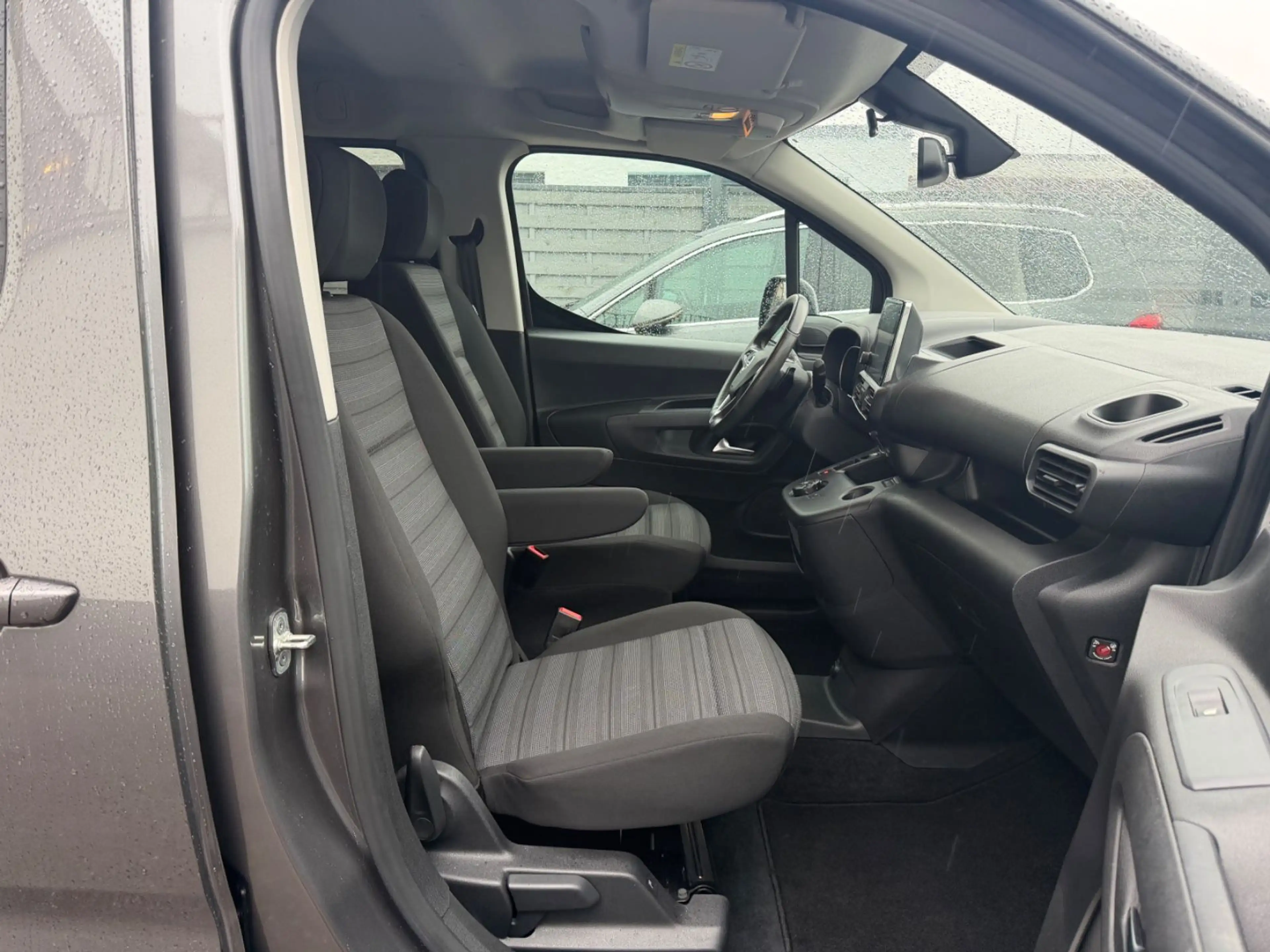 Opel Combo Life E NAVI/USB/1.Hd — photo 10