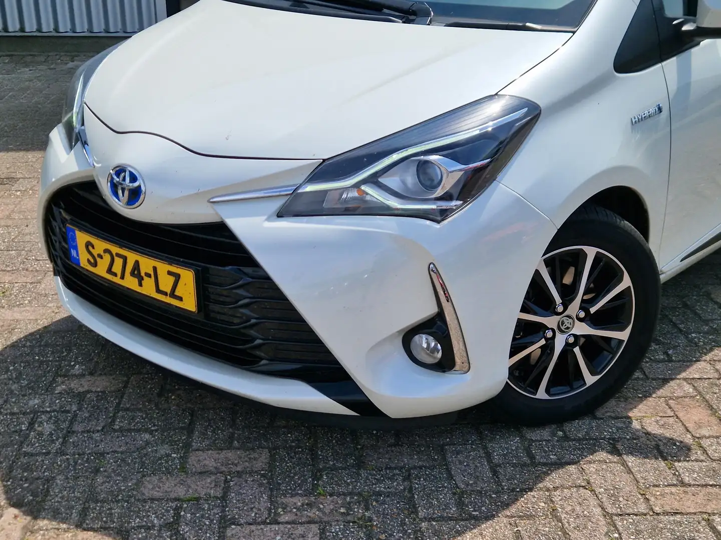 Toyota Yaris 1.5 Hybrid Dynamic Trekhaak Camera Cruise control Wit - 2