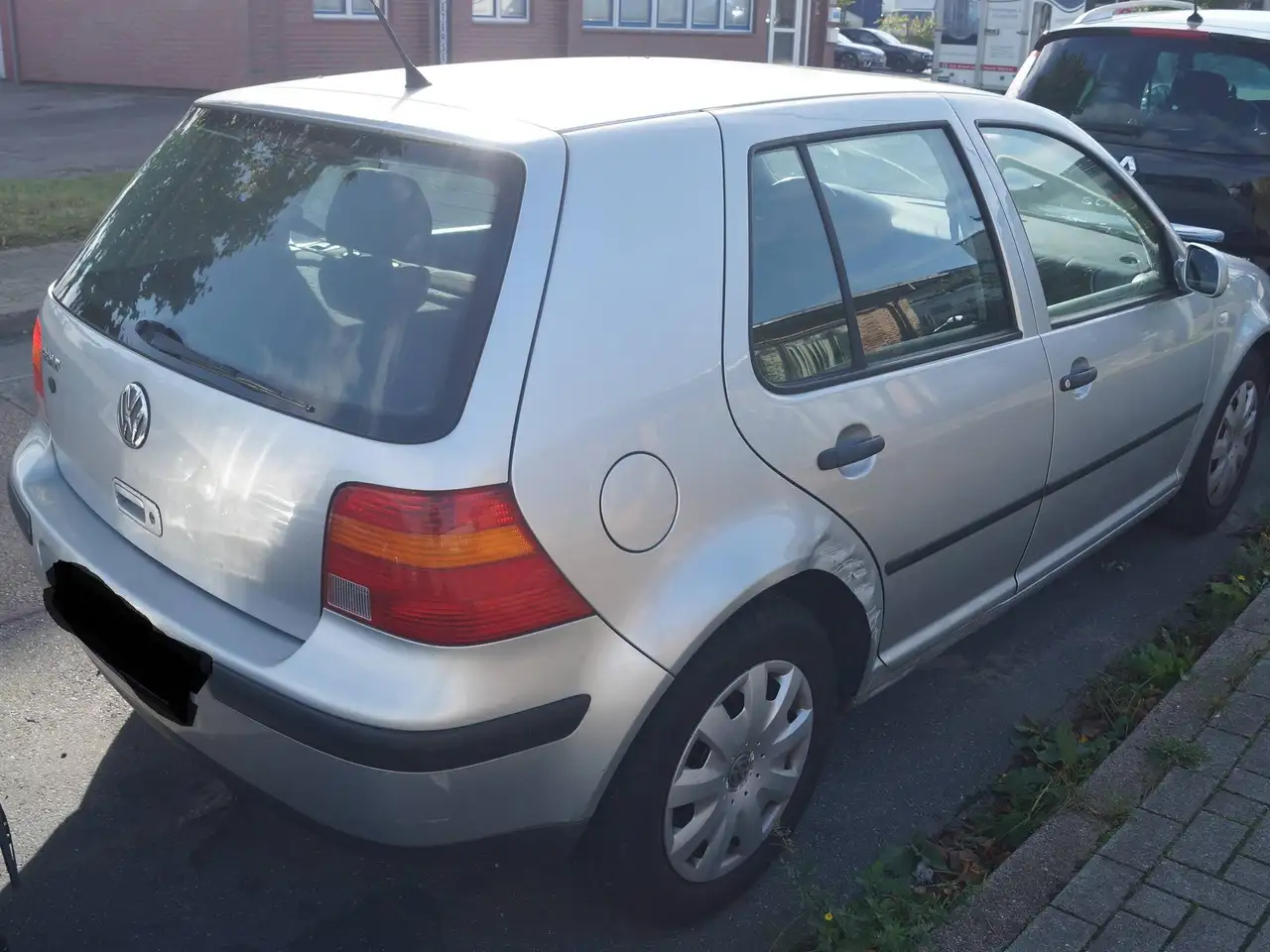 Volkswagen Golf IV 1.4 Benzin 5 Türig Kleinwagen ABS ESP Radio Kasette 55KW 75PS 5 Gang Schaltgetriebe Limous TÜV 10/2026 HU/AU 10/2026, foto 3