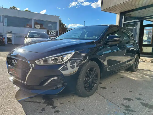Hyundai i30 Select/Klima/Tempomat/ALU/6 Gang/51TKm