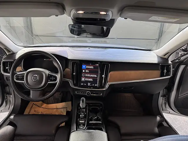 Volvo S90 view 13