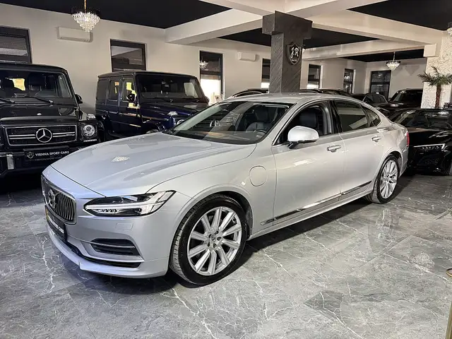 Volvo S90 view 3