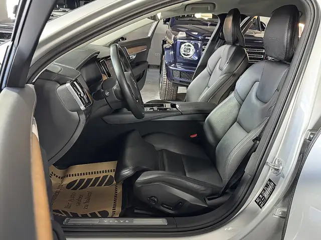 Volvo S90 view 14