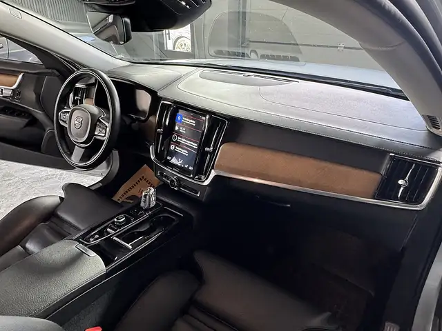 Volvo S90 view 12