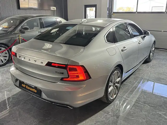 Volvo S90 view 7