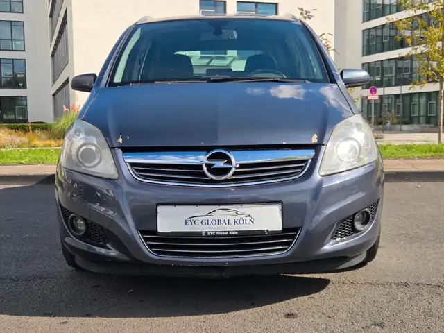 Opel Zafira view 7