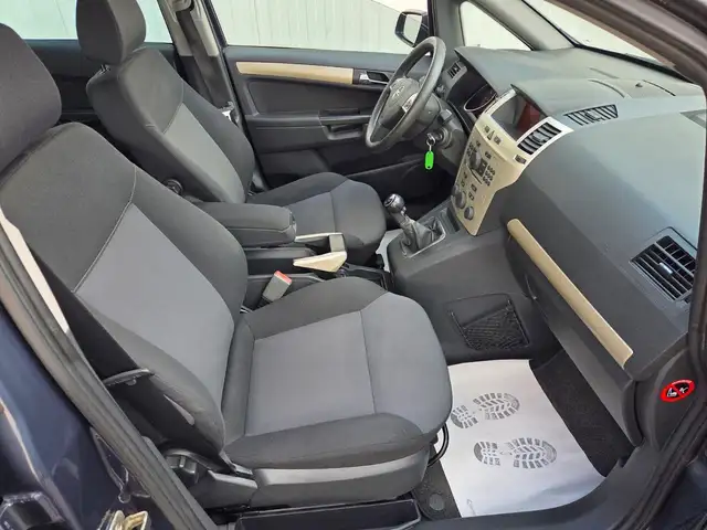Opel Zafira view 12