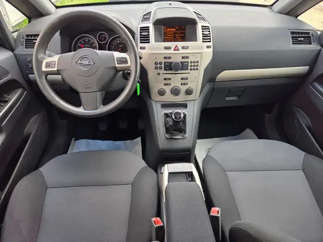 Opel Zafira view 13