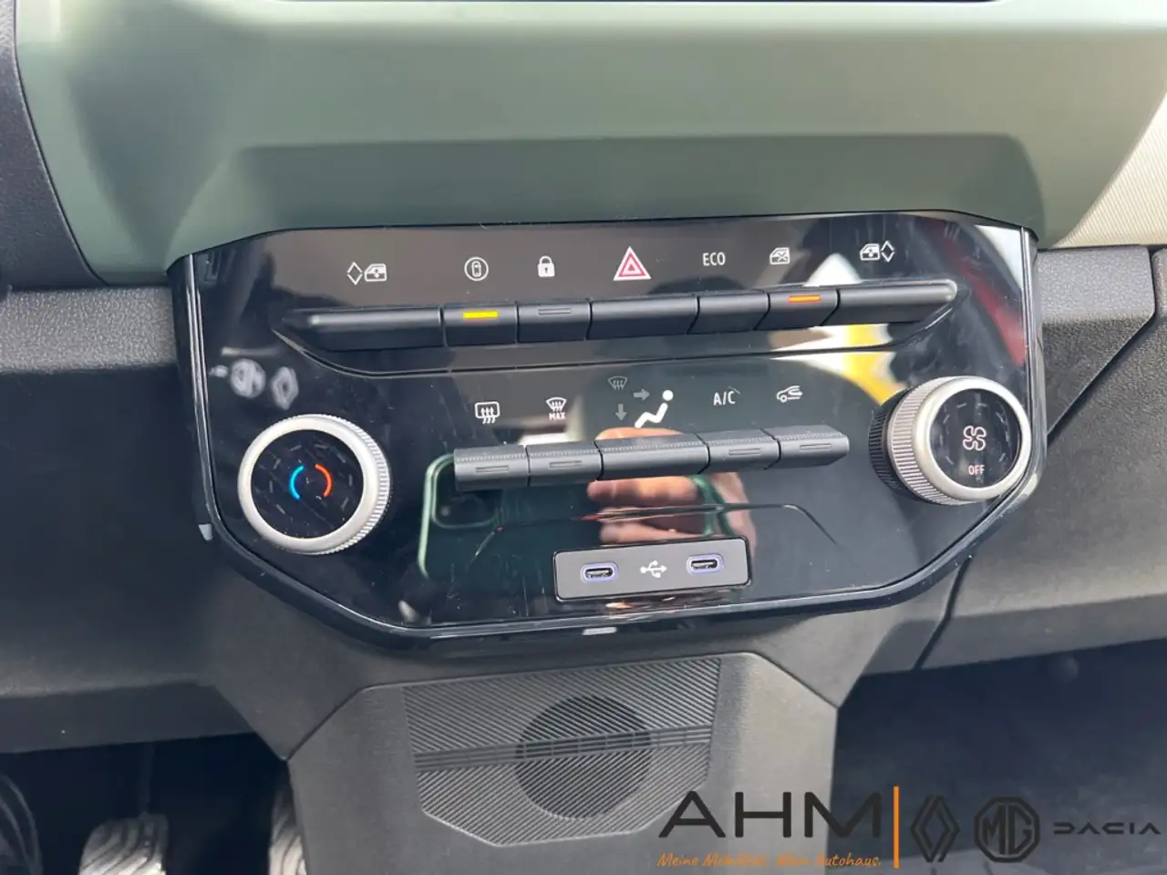 Dacia Spring MY26 Extreme electric 100 24