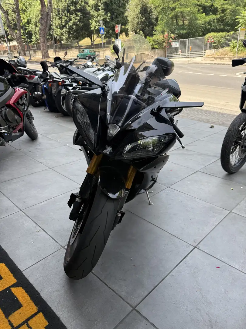 Yamaha YZF-R6 SUPERSPORTIVA - 1