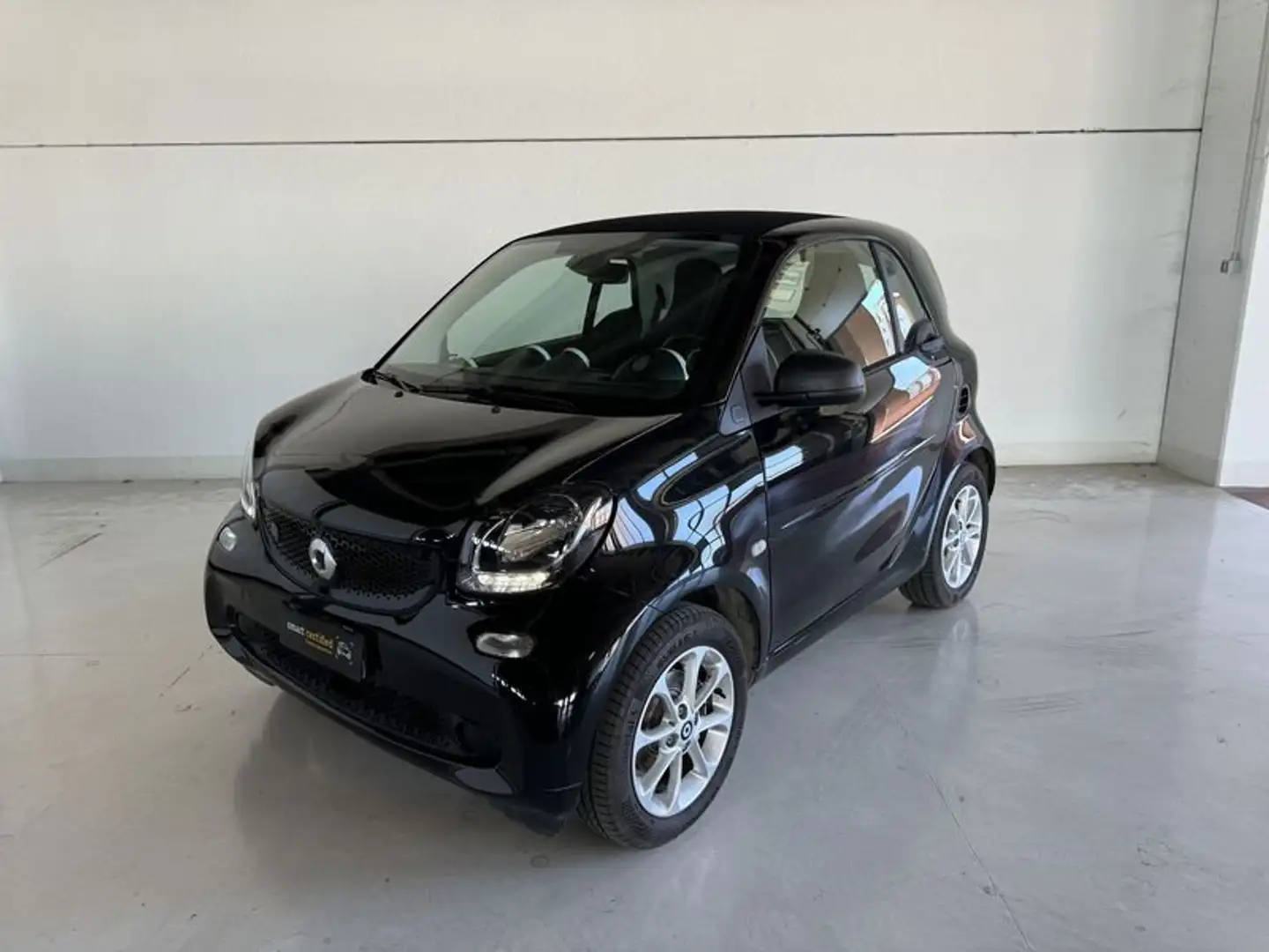 smart forTwo Smart III 2015 Elettric eq Youngster my19 Schwarz - 2