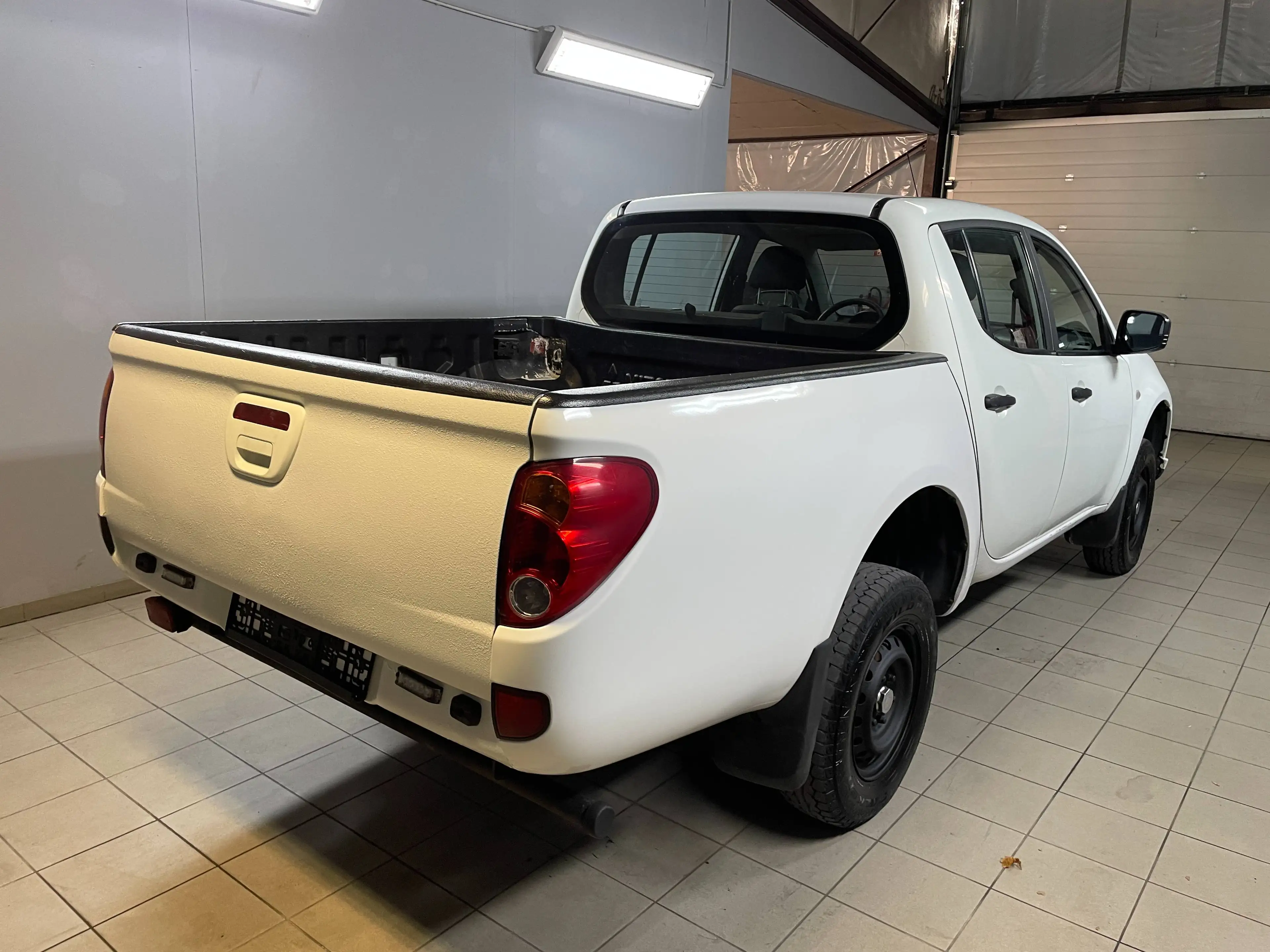 Mitsubishi L200 L200 Pick Up 4x4 DPF Double Cab — photo 3