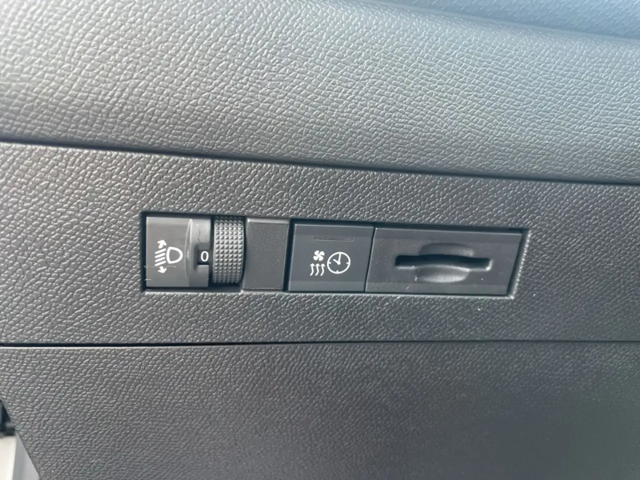 Opel Astra GS +Navi HUD SHZ LHZ LED RFK360 Apple CarPlay High 18