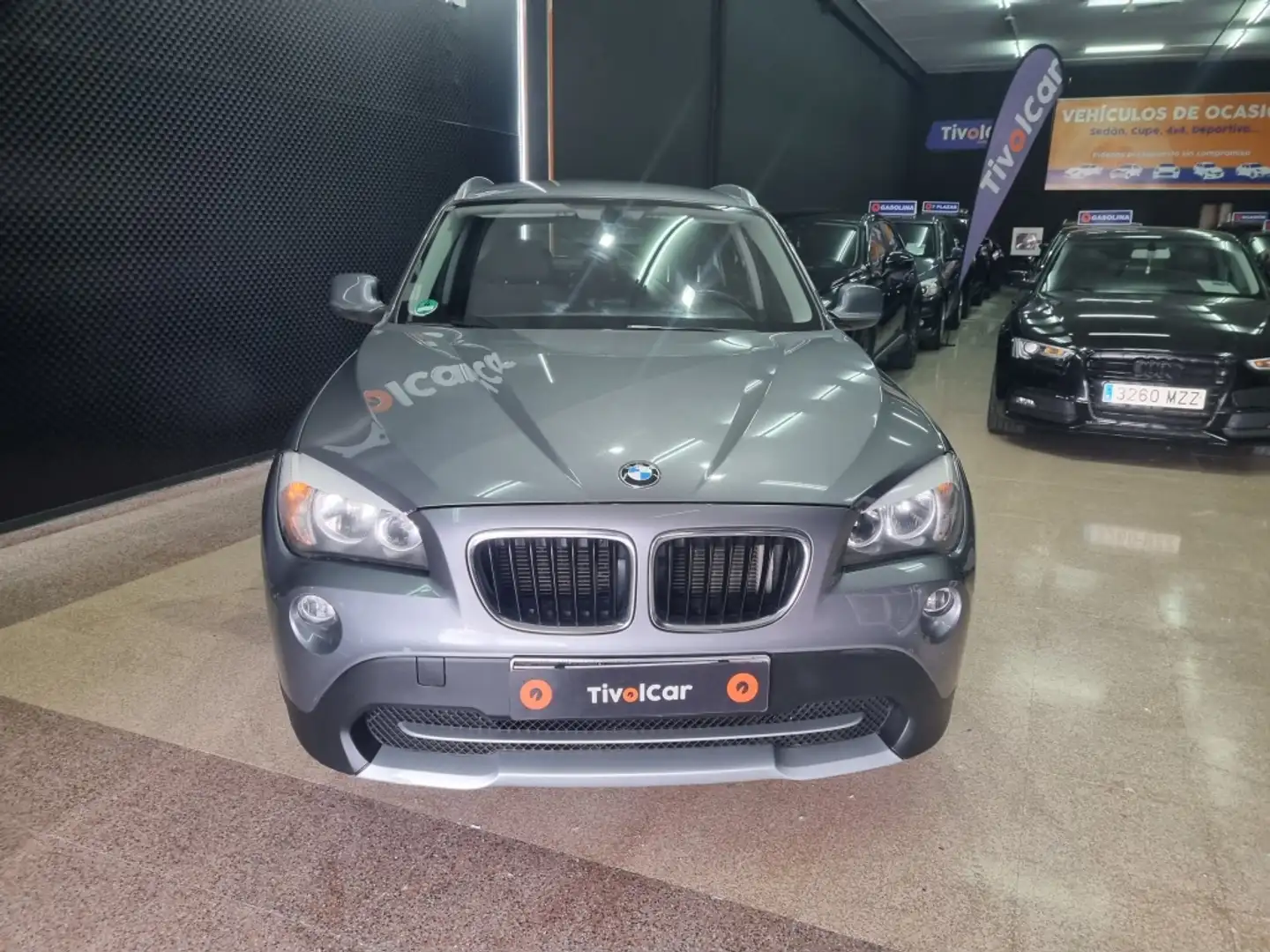 BMW X1 xDrive 18d Gris - 2