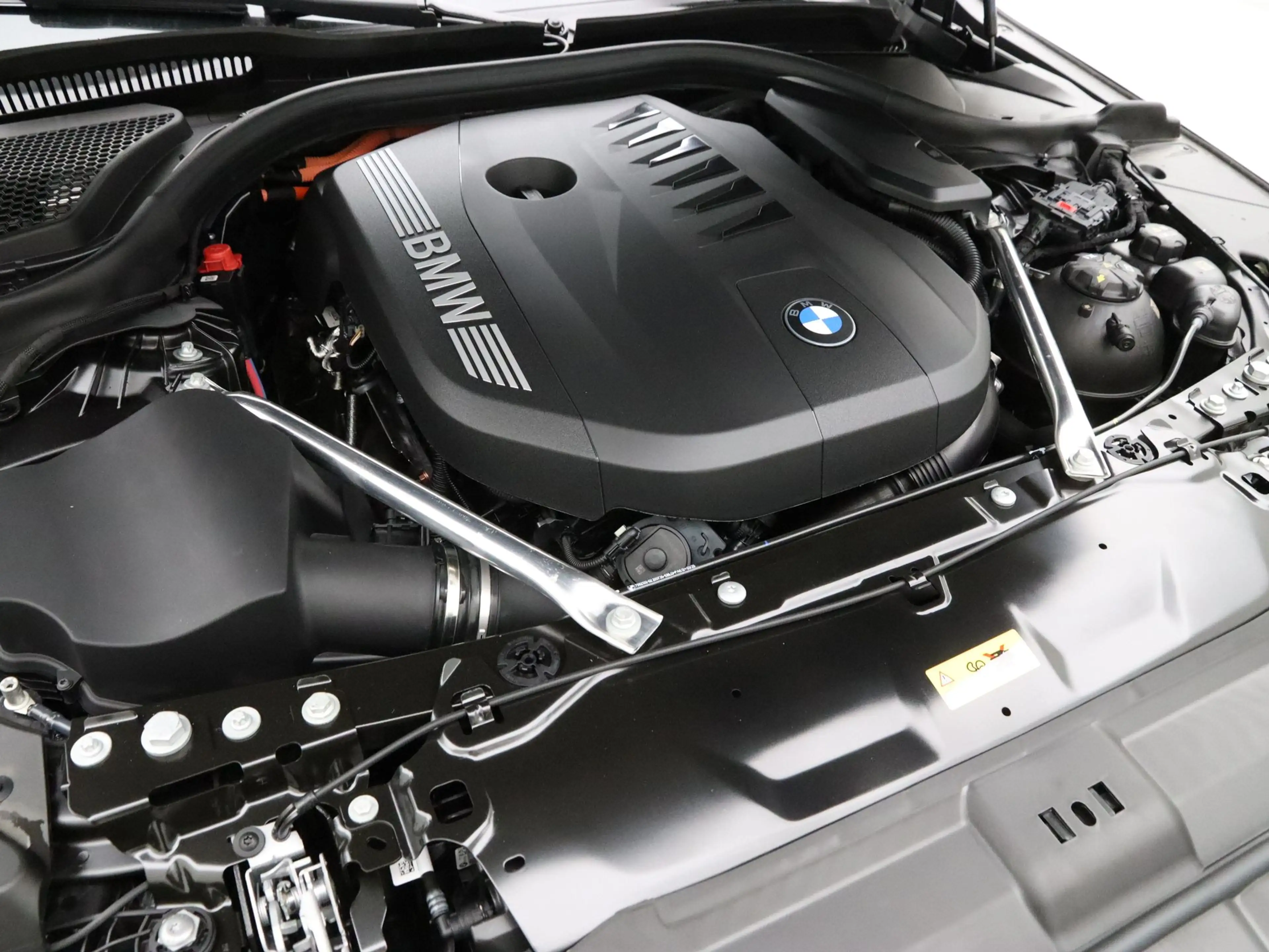 BMW 550 5 serie 550e xDrive — photo 4