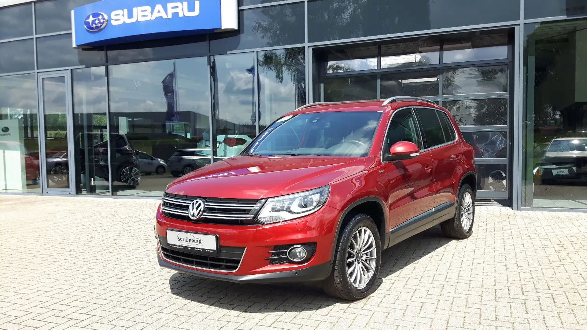 Volkswagen Tiguan 2,0TDi Life BMT 4Motion AHK schwenkbar Rosso - 1